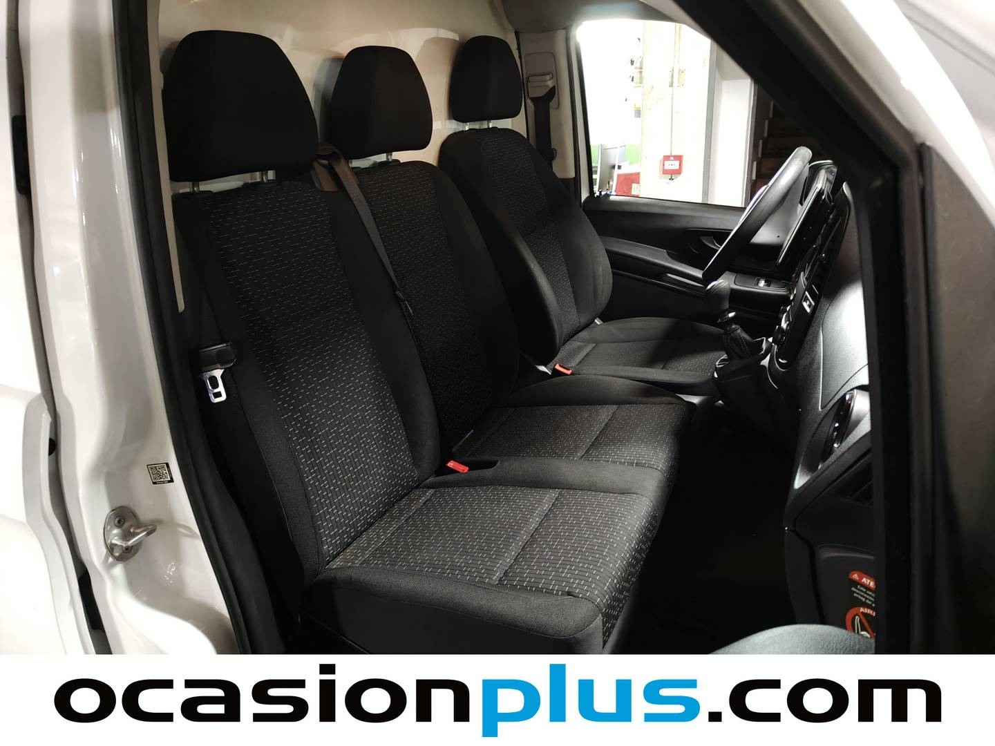 Fotos maletero Mercedes Vito Mercedes-Benz Vito Furgon 110 CDI Base Compacta (102 CV)