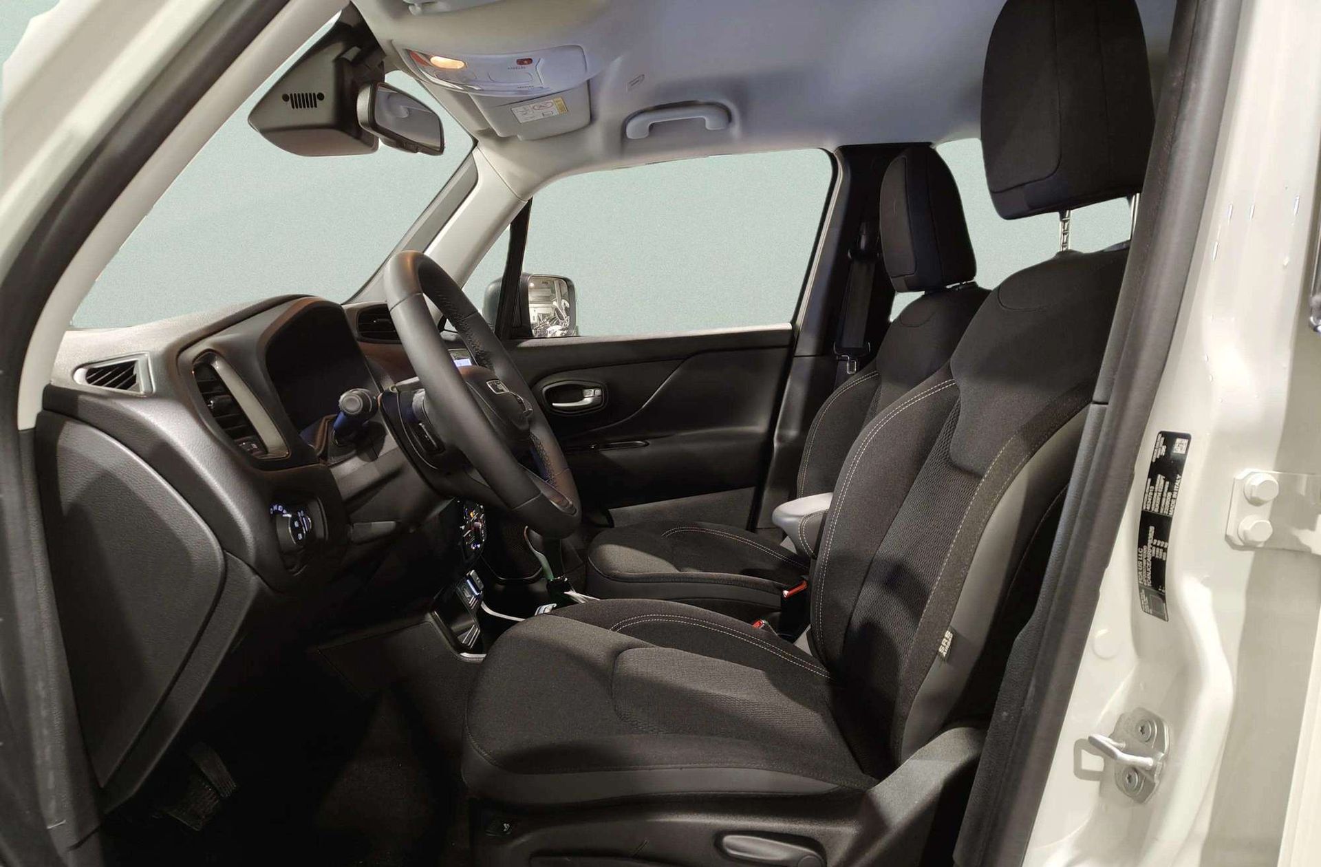 Jeep Renegade eHybrid 1.5 Altitude DCT - foto 11