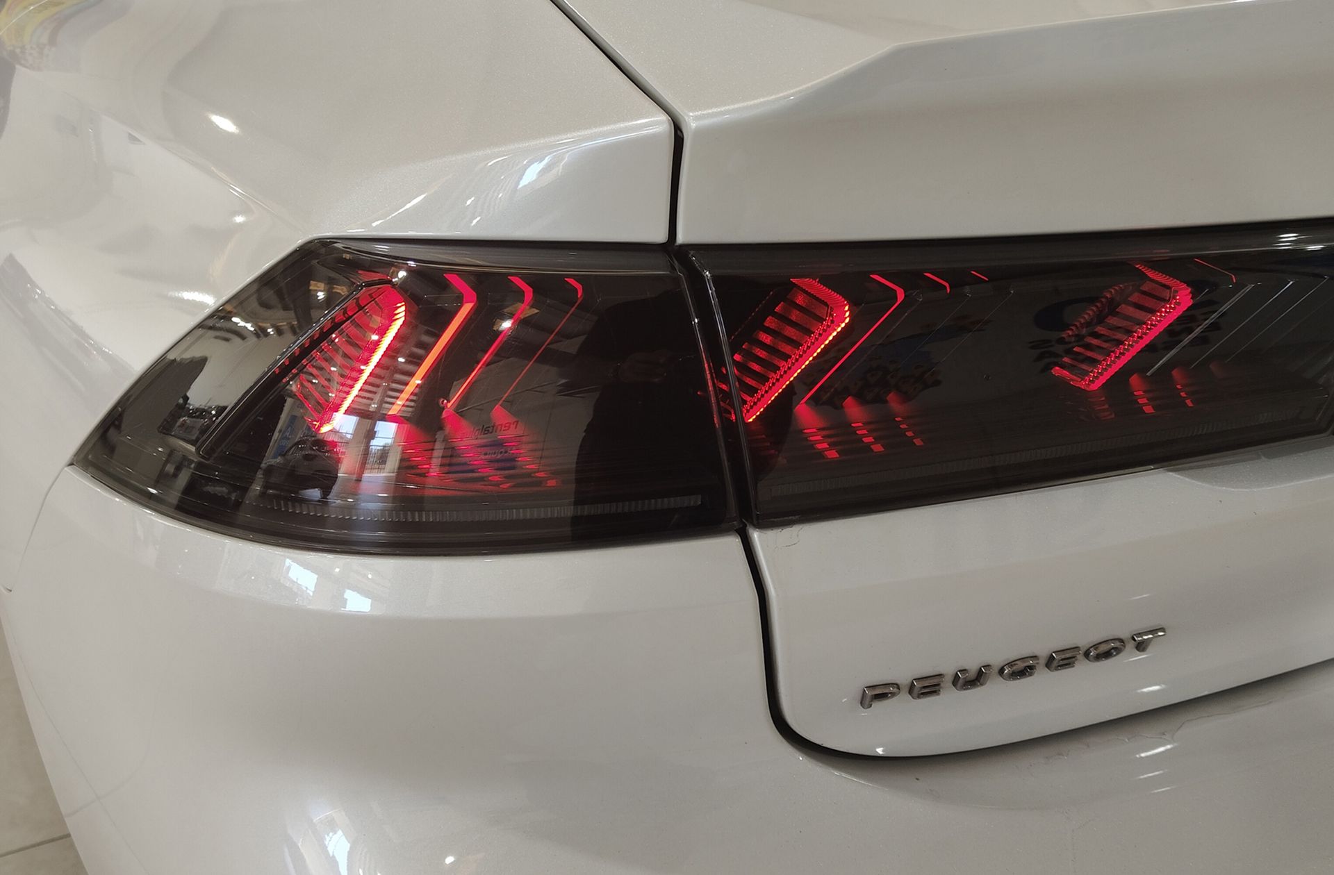 Peugeot 508 BlueHDi 160 GT Line EAT8 - foto 19