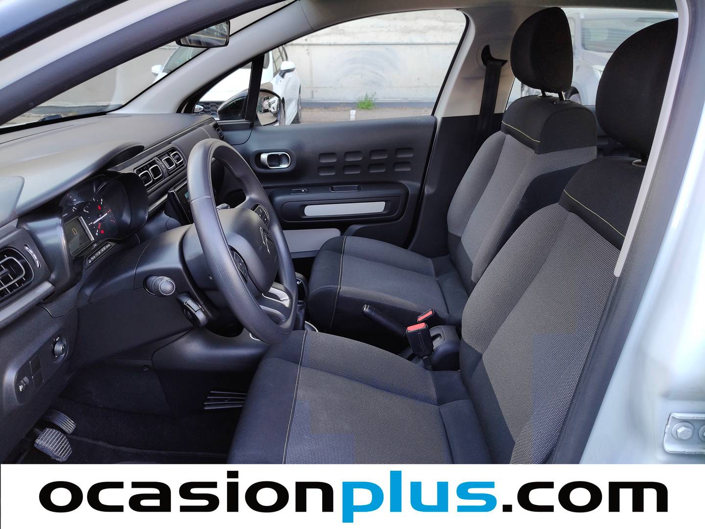 Foto asientos delanteros Citroën C3 Citroën C3 PureTech 82 C-Series (83 CV)