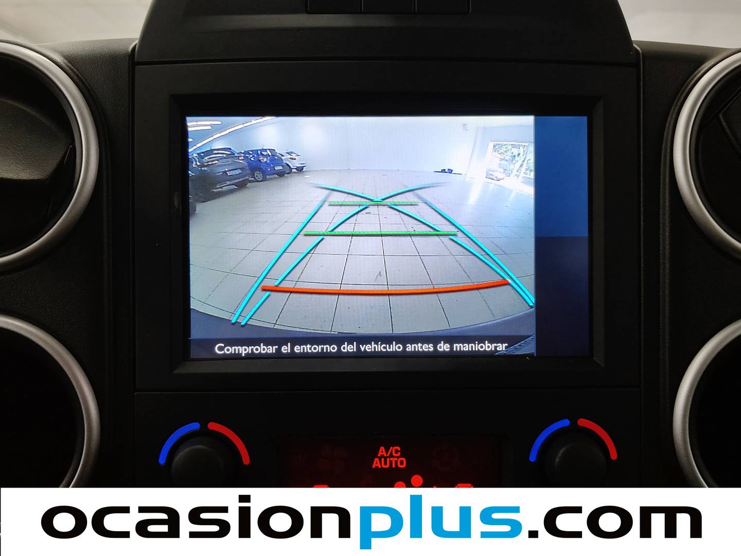 Equipamiento del Peugeot Partner Peugeot Partner Tepee Combi 1.2 PureTech Adventure Edition  (110 CV)