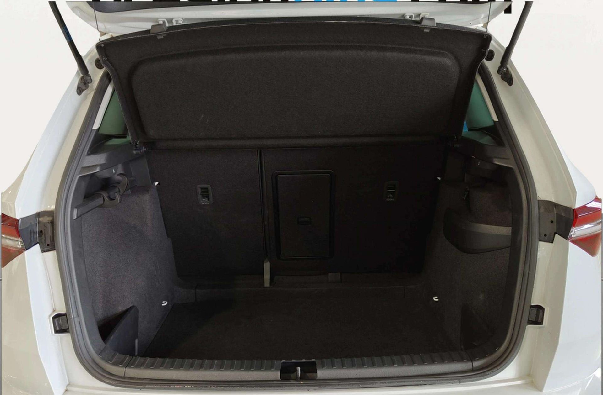 Škoda Karoq 2.0 TDI Selection - foto 17