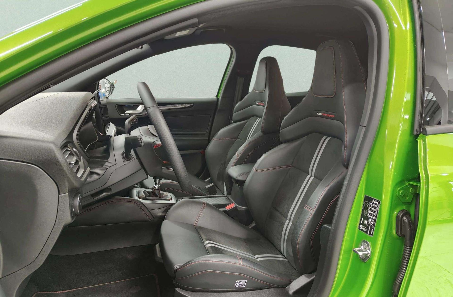 Ford Focus 2.3 EcoBoost ST - foto 17