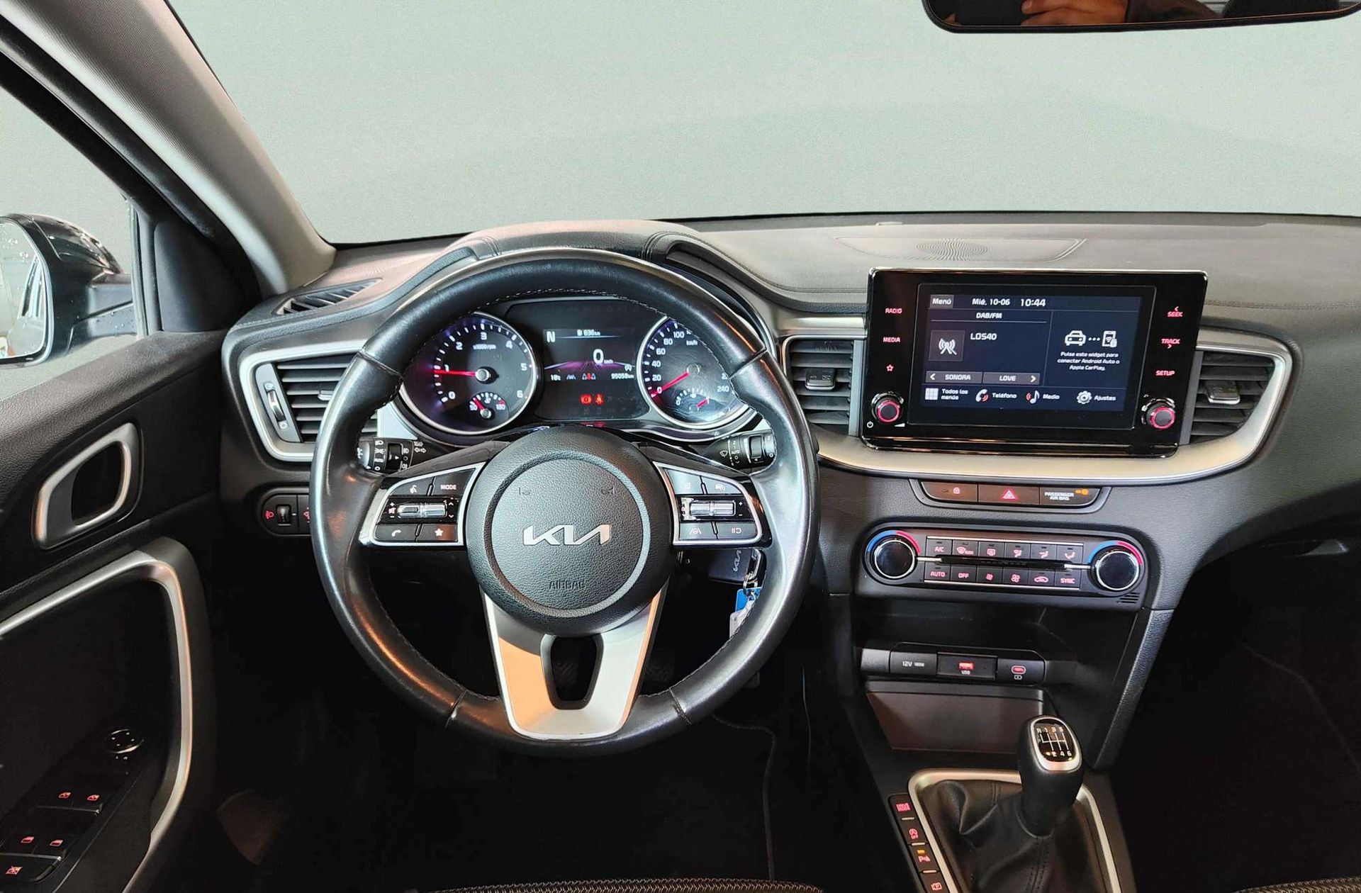 Kia Ceed 1.6 MHEV iMT Drive - foto 24