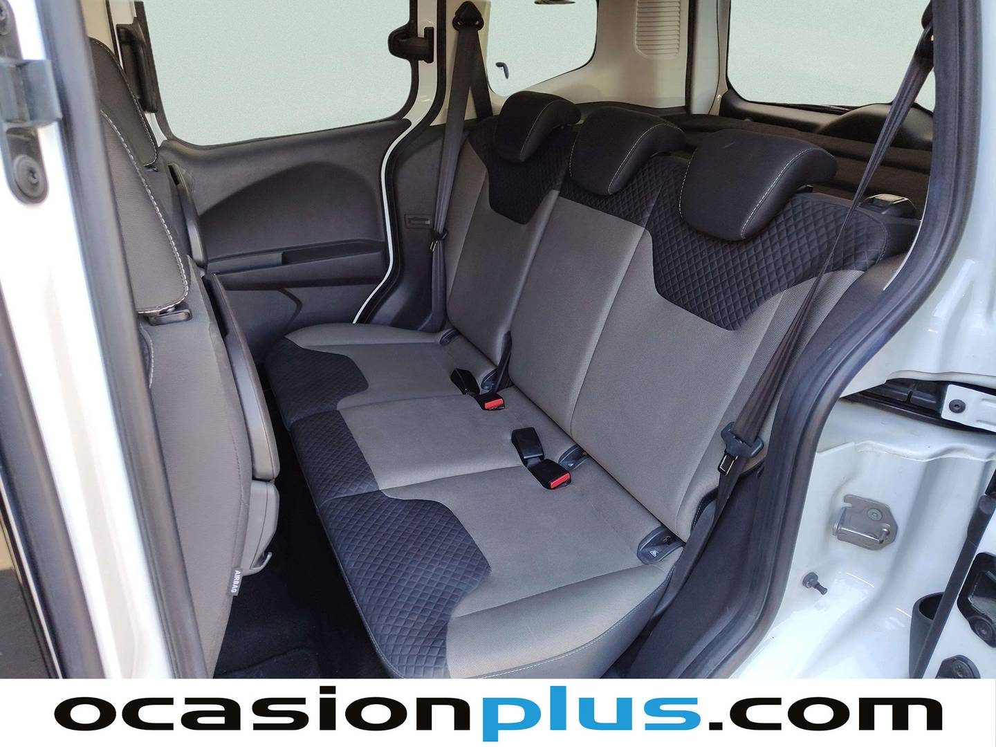 Foto asientos traseros Ford Tourneo Courier Ford Tourneo Courier 1.0 EcoBoost Titanium (100 CV)