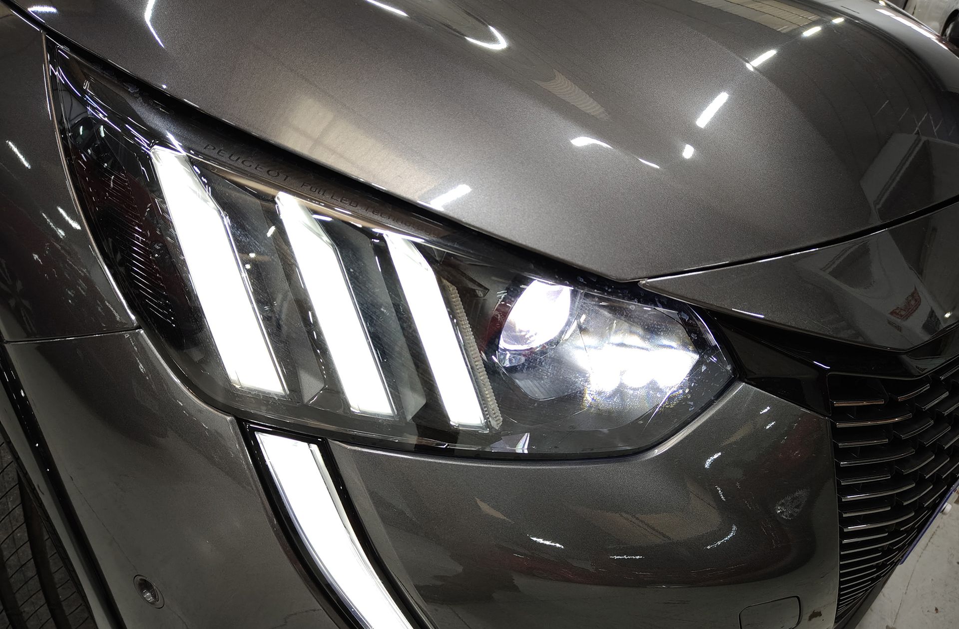 Peugeot 208 BlueHDi 100 GT - foto 16