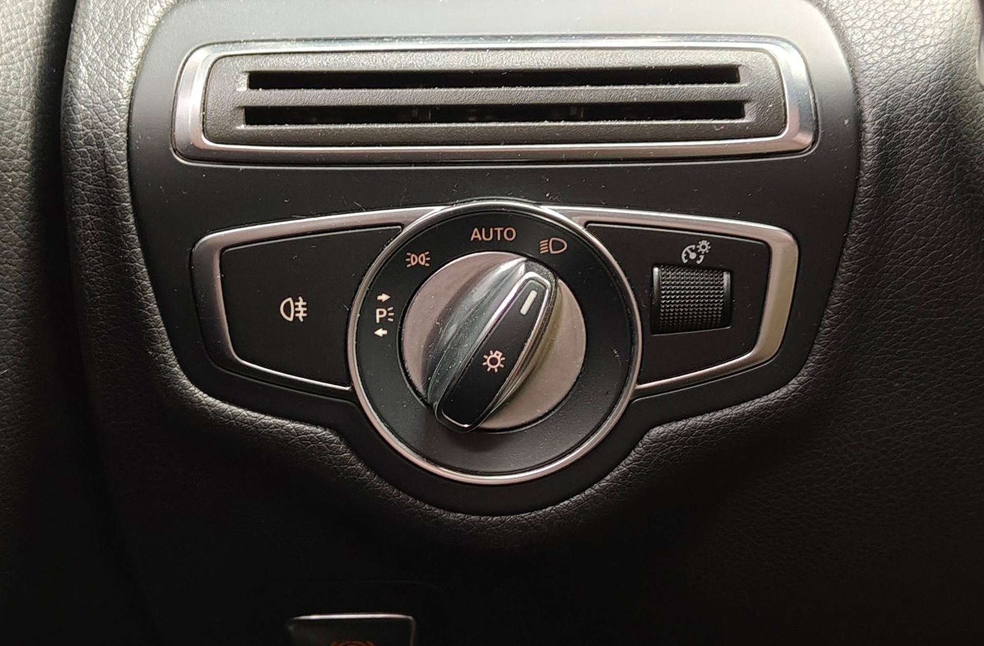Mercedes-Benz Clase C 220 d - foto 23