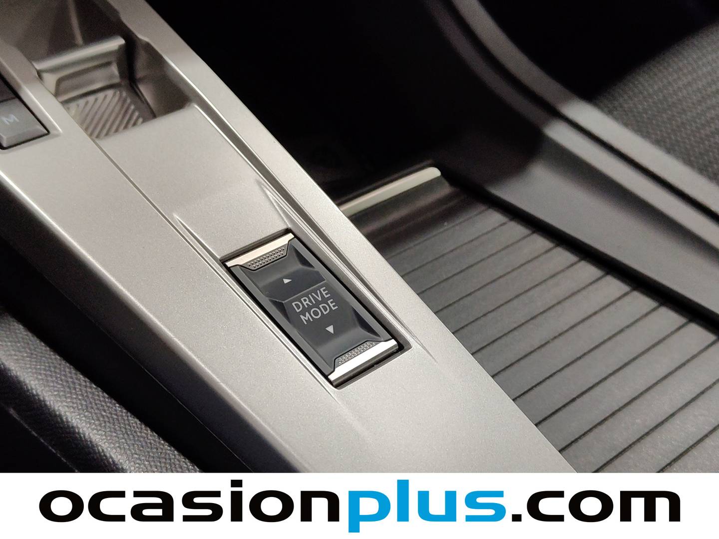 Foto Peugeot 308 Peugeot 308 Allure Hybrid eDCS6 (145 CV)