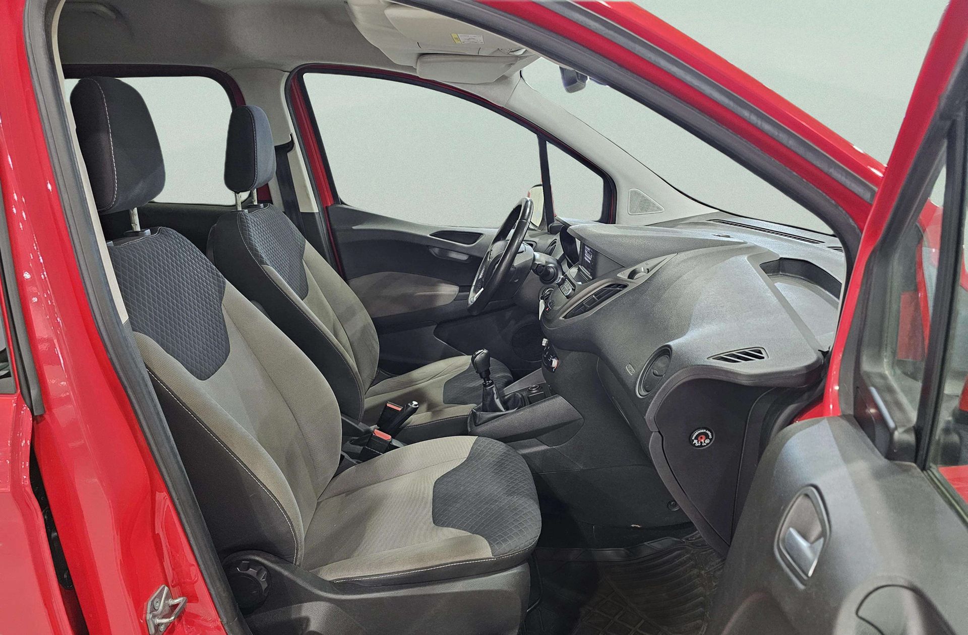 Ford Tourneo Courier 1.0 EcoBoost Trend - foto 15