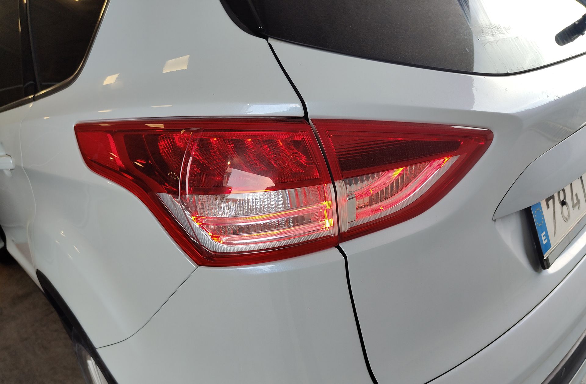 Ford Kuga 2.0 TDCi Titanium 4x4 Powershift - foto 13