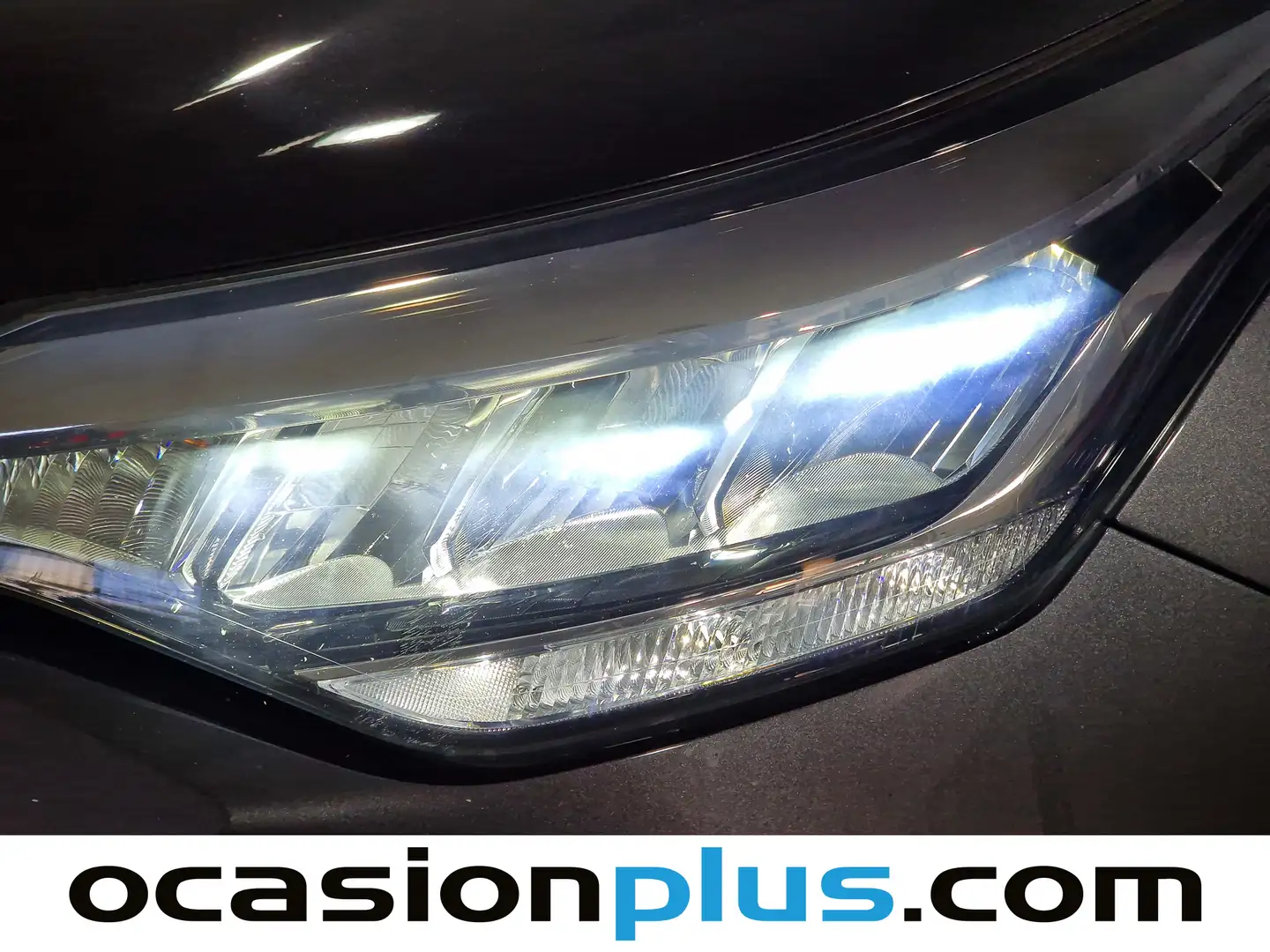 Foto Toyota C-HR Toyota C-HR 1.8 125H Advance (122 CV)