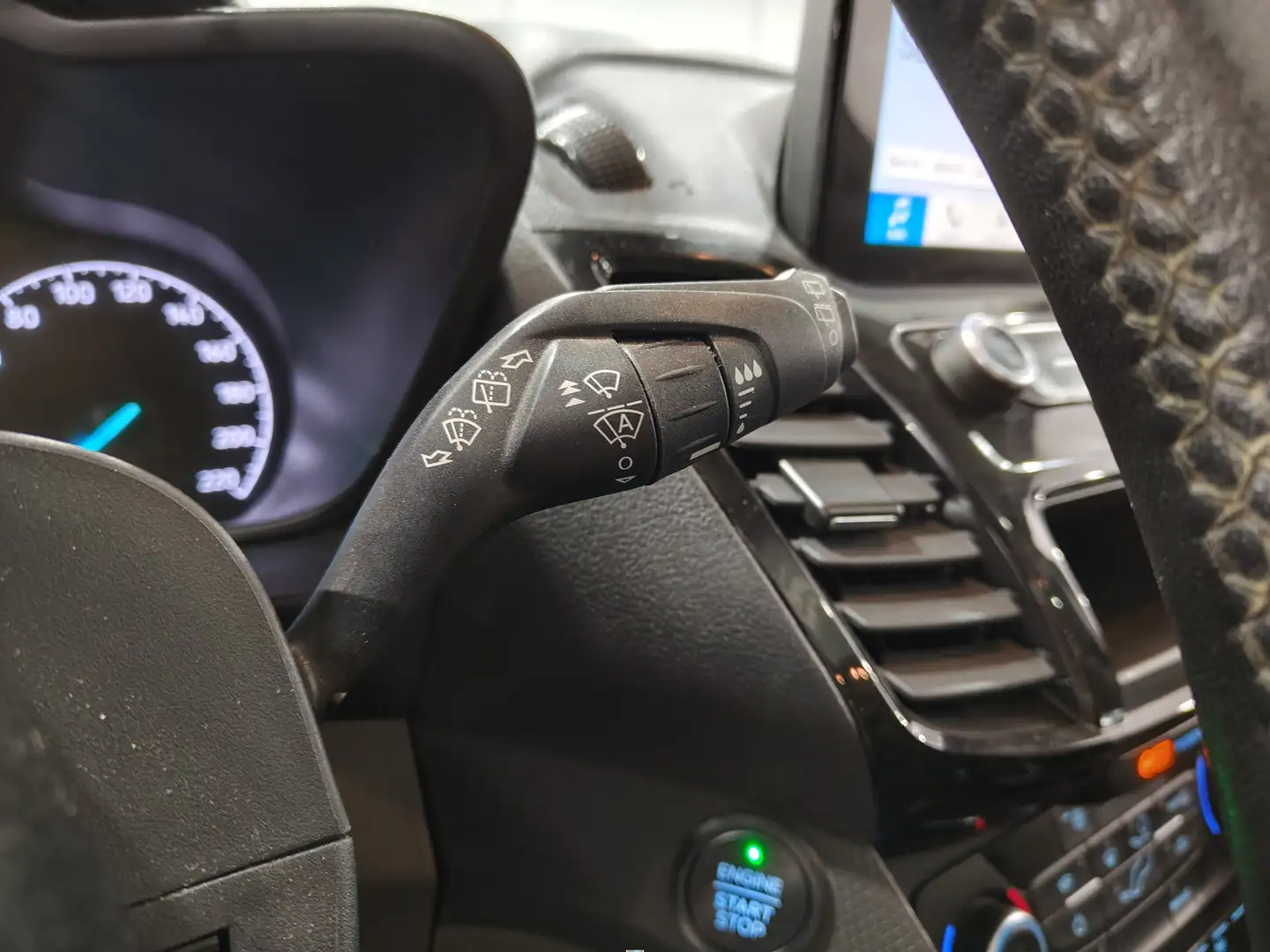 Foto Ford Grand Tourneo Connect Ford Grand Tourneo Connect 1.5 TDCi Titanium PowerShift  (120 CV)