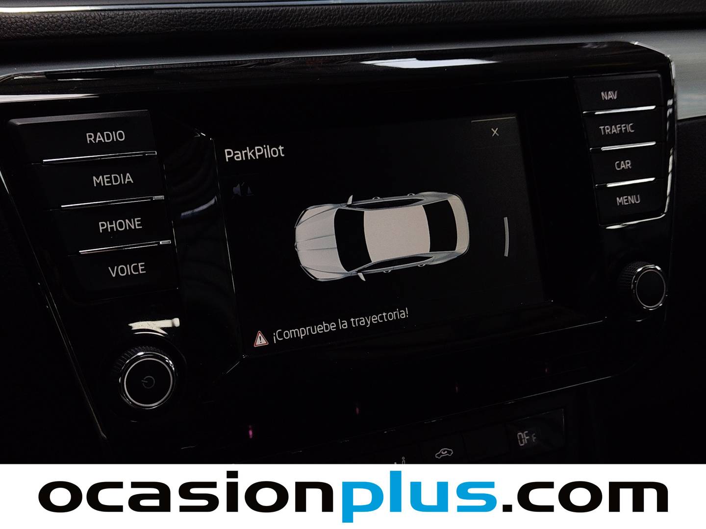 Equipamiento del Skoda Superb Skoda Superb 1.6 TDI CR Ambition (120 CV)