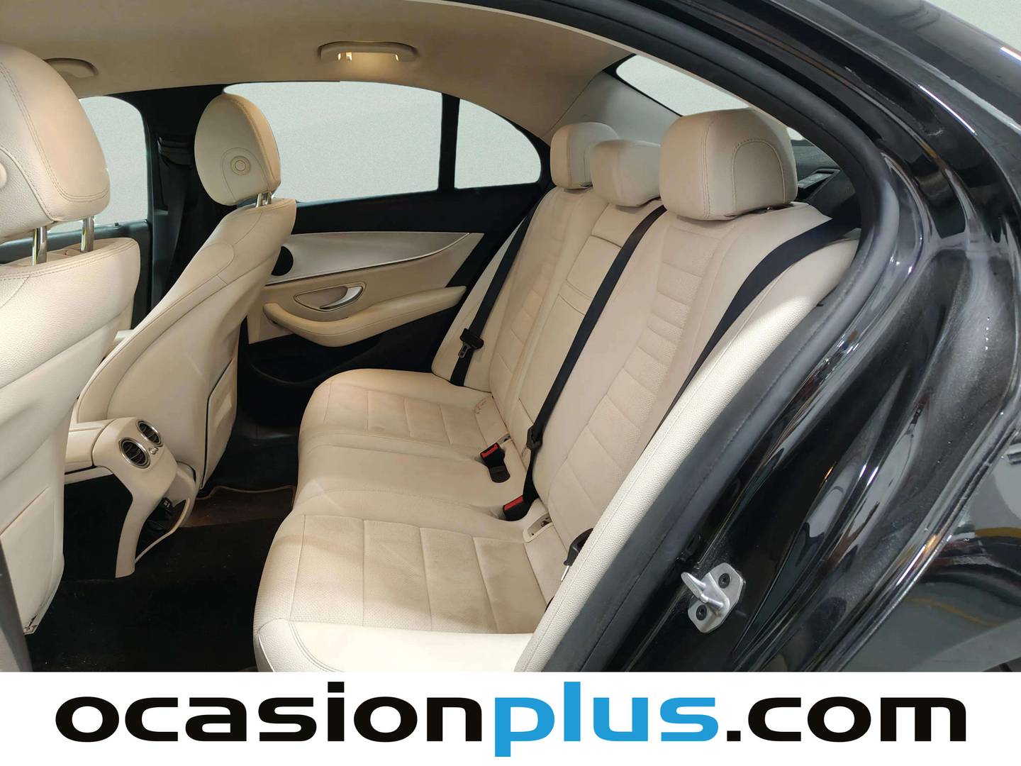 Foto asientos traseros Mercedes Clase E Mercedes Clase E Clase E E 220 d (194 CV)