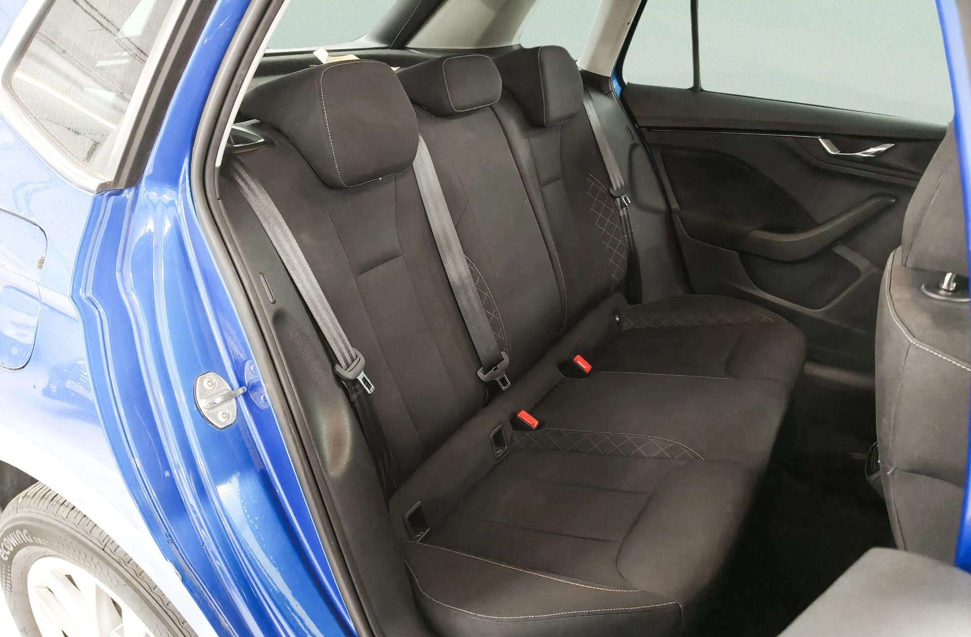 Škoda Kamiq 1.0 TSI Ambition - foto 17