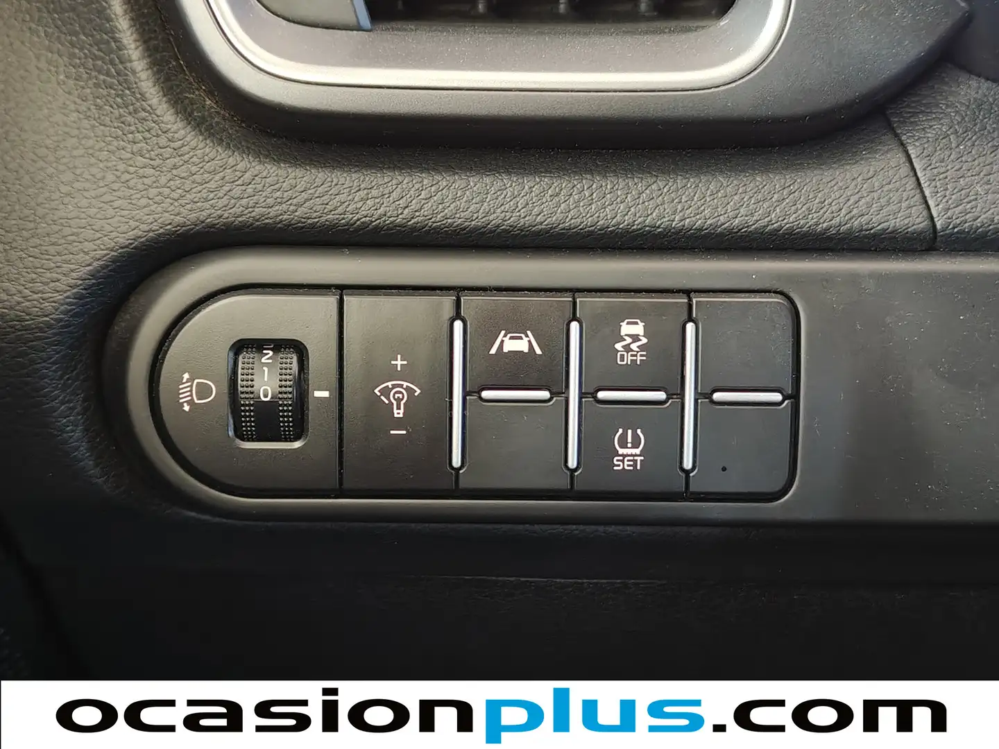 Foto KIA Ceed Kia Ceed 1.6 MHEV iMT Drive (136 CV)