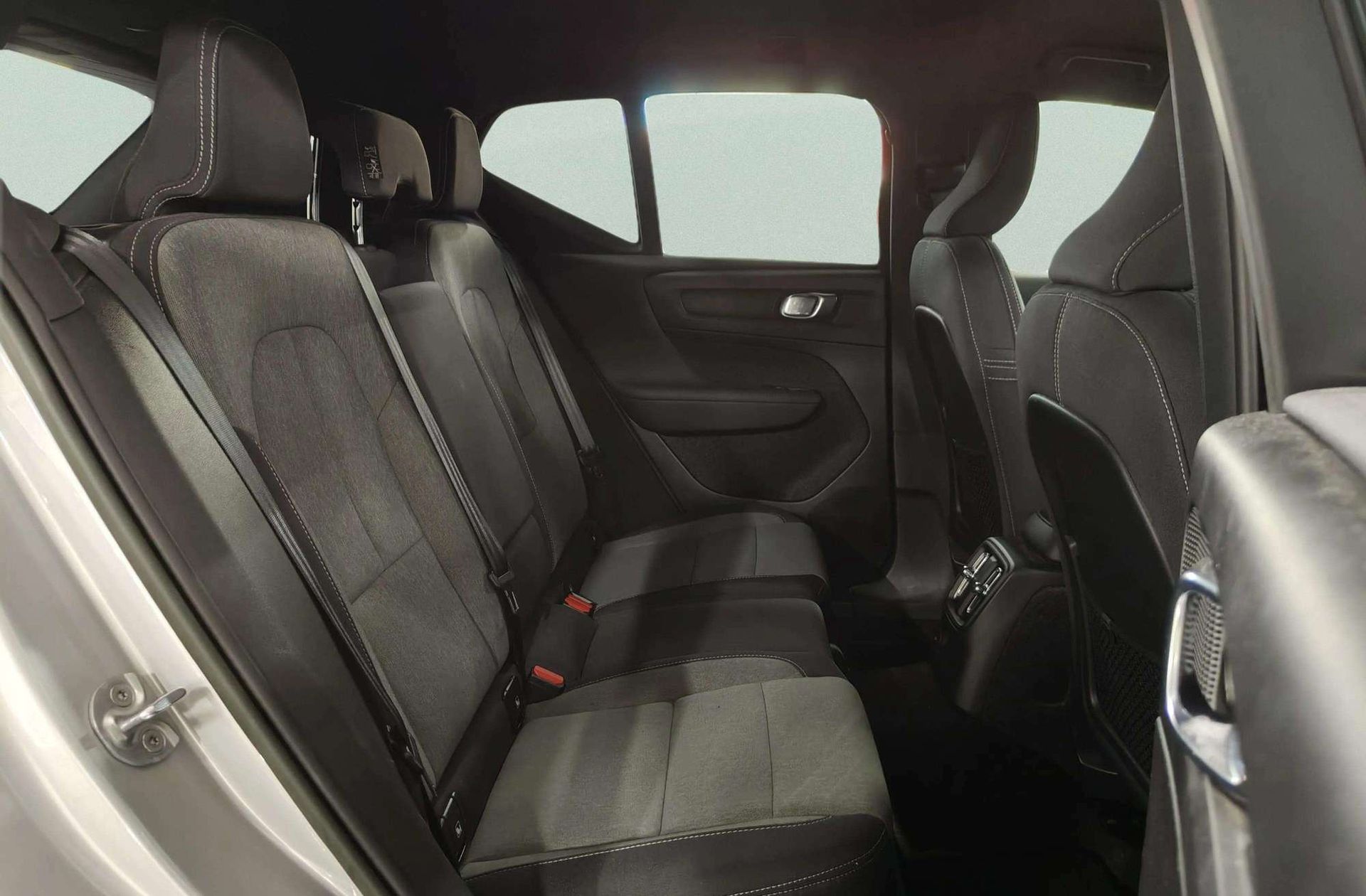 Volvo XC40 T5 Recharge PHEV Plus Dark - foto 24