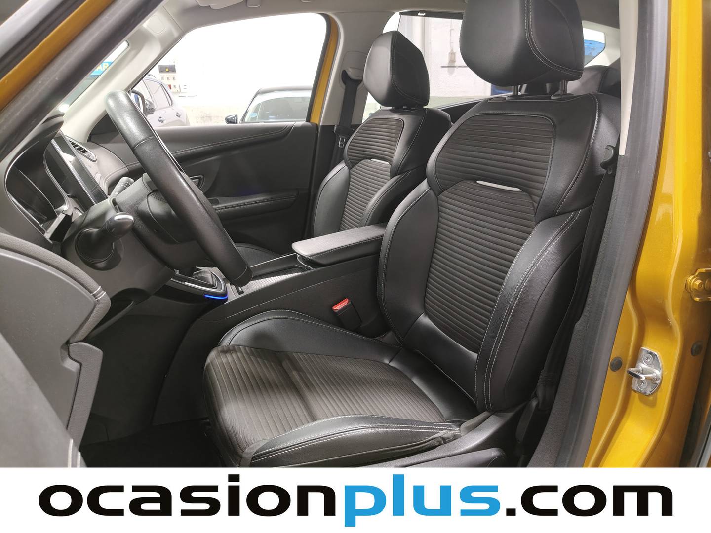 Foto asientos delanteros Renault Scénic Renault Scenic Zen Energy dCi (130 CV)