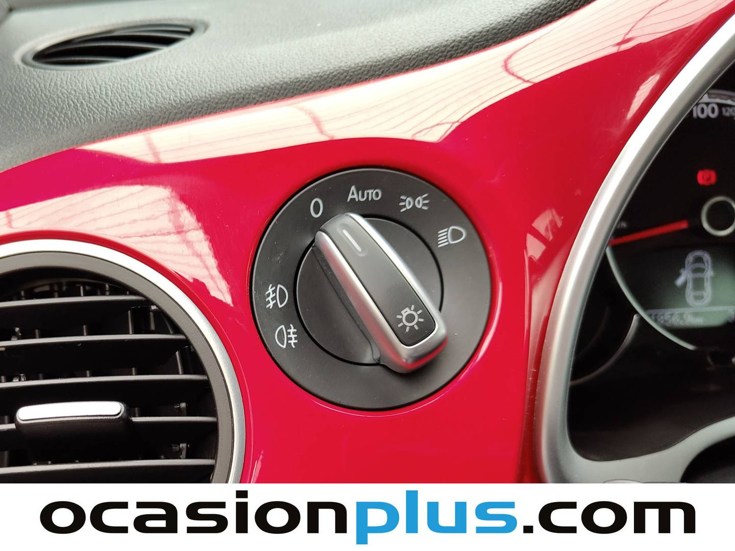 Equipamiento del Volkswagen Beetle Volkswagen Beetle Cabrio Design 2.0 TDI BMT (110 CV)