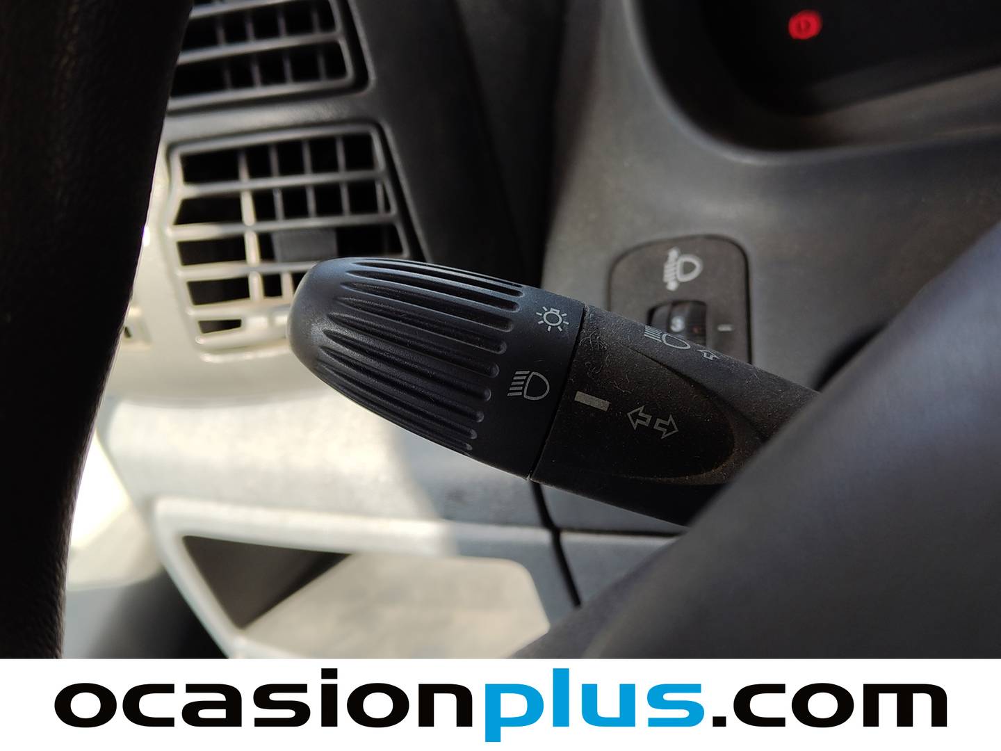 Foto Benimar ANTHUS Benimar ANTHUS 2.3 Diesel 5000 LF (110 CV) 4 Plazas