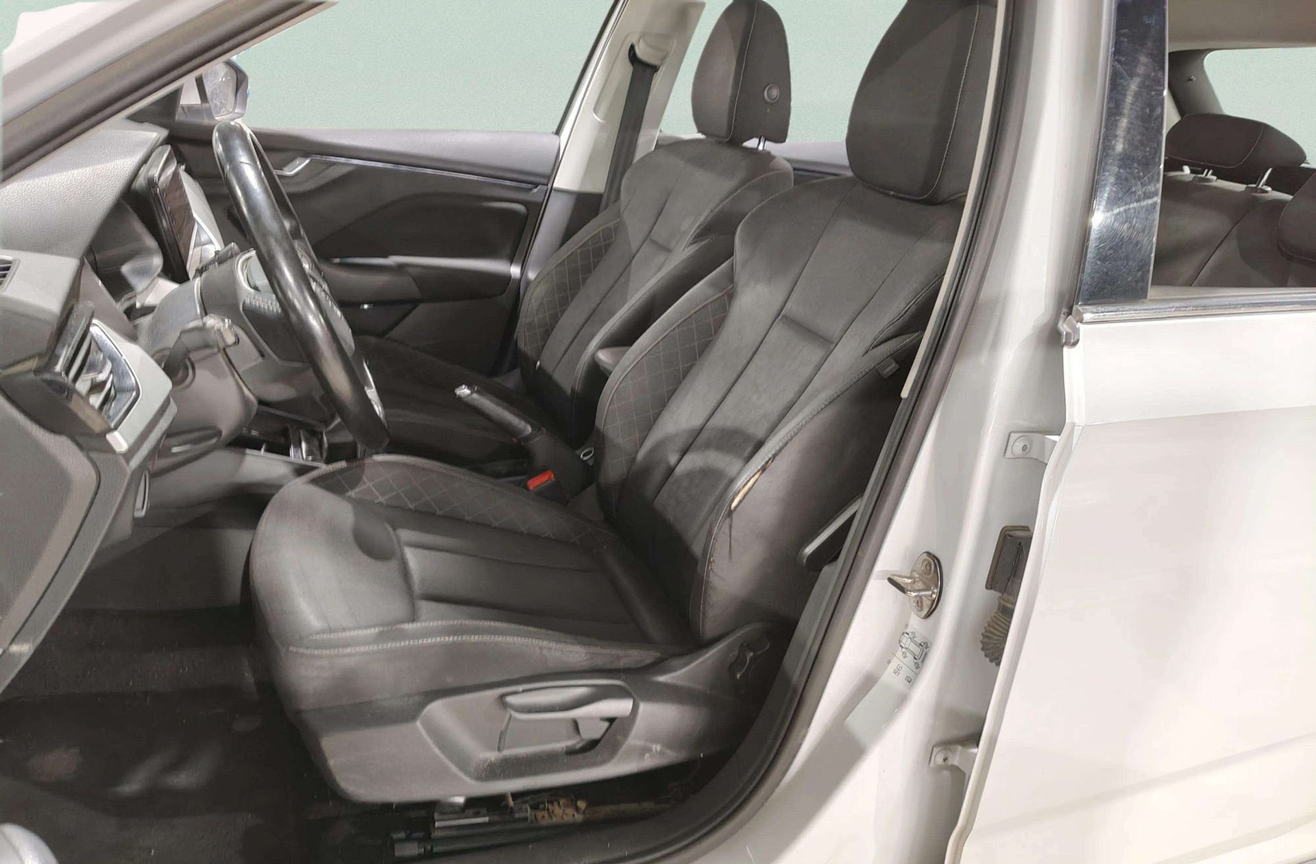 Škoda Kamiq 1.0 TSI Ambition - foto 11