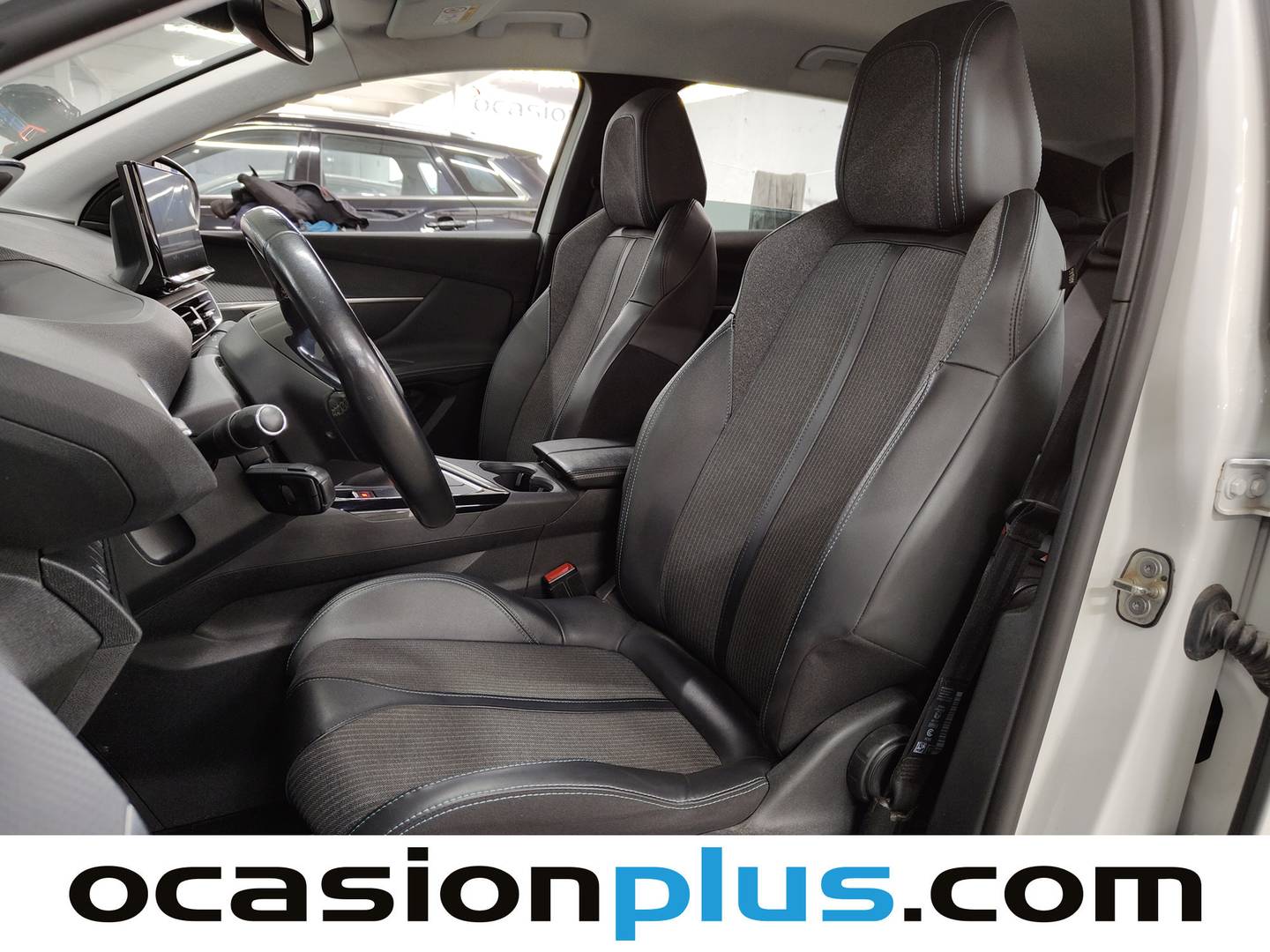 Foto asientos delanteros Peugeot 3008 Peugeot 3008 BlueHDI 130 S&S Allure (130 CV)