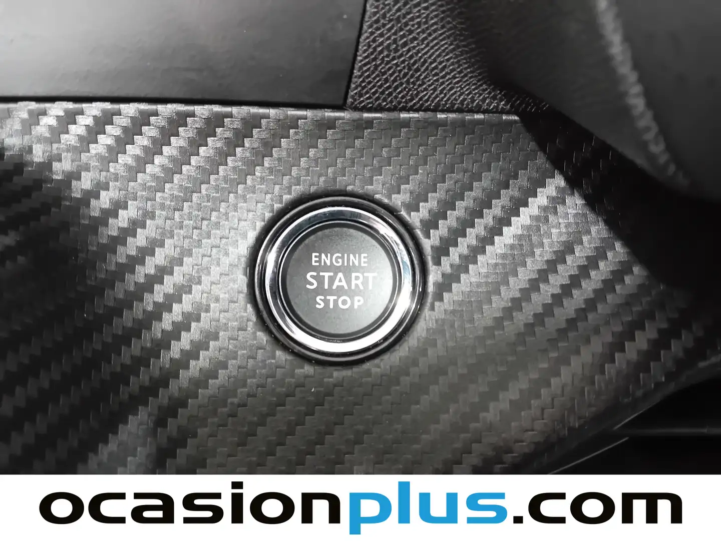 Foto Peugeot 2008 Peugeot 2008 Allure Hybrid eDCS6 (145 CV)