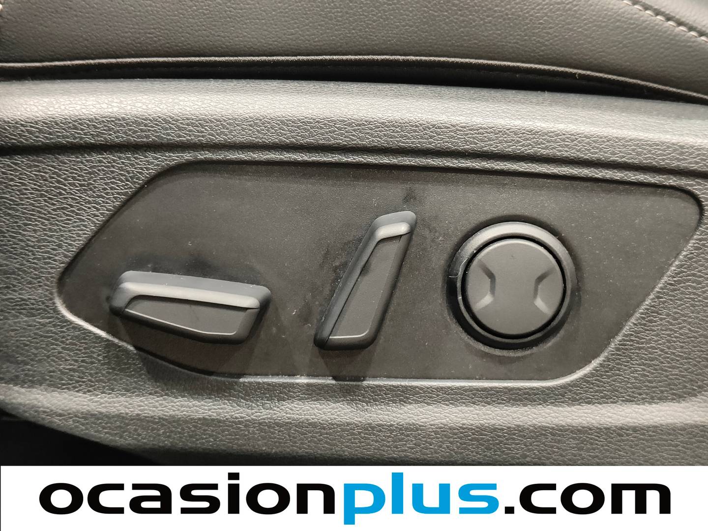 Accesorios del KIA Sportage KIA Sportage 1.6 T-GDi HEV Tech 4x2 Auto (230 CV)