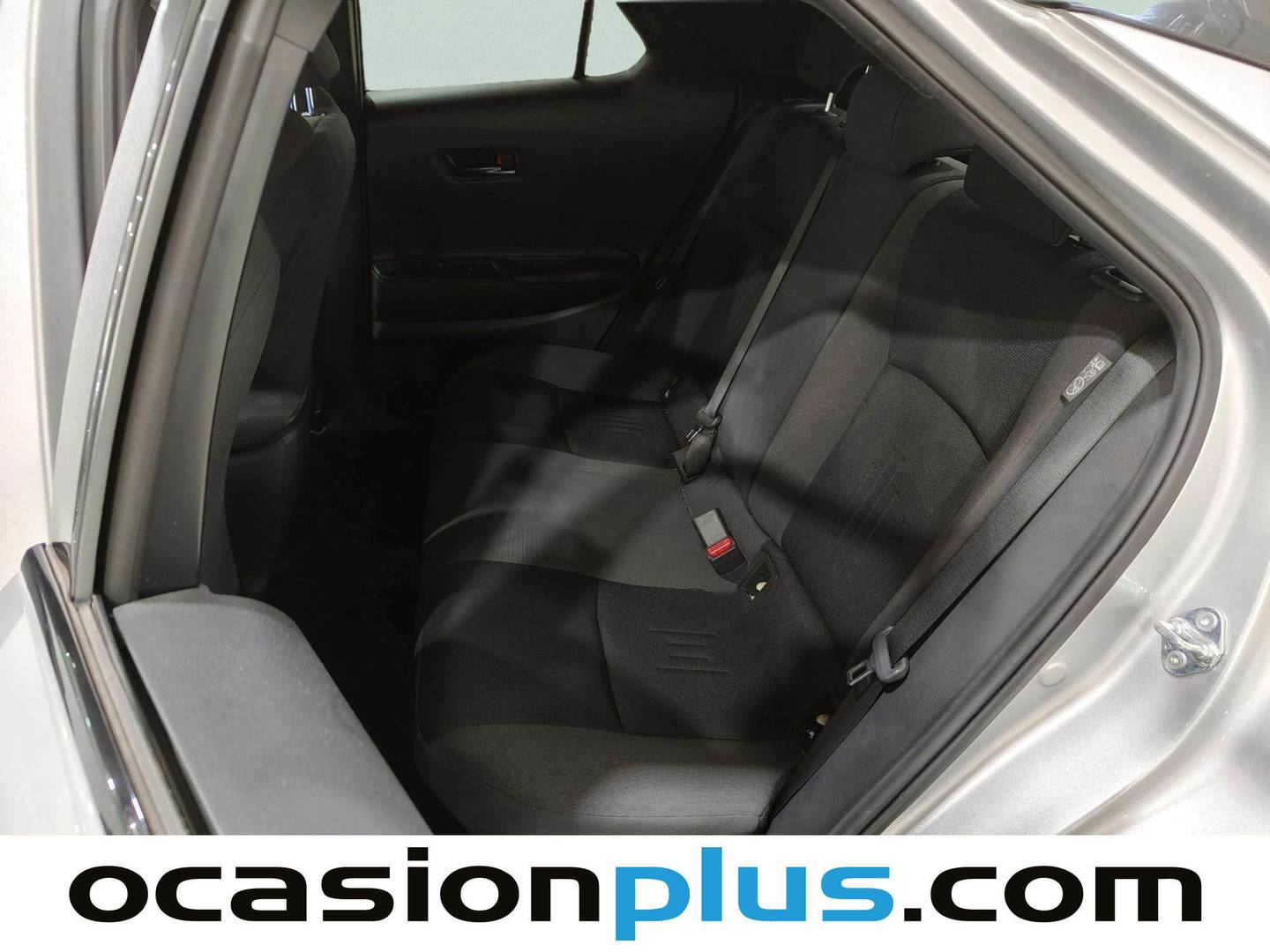 Foto asientos traseros Toyota C-HR Toyota C-HR 140H Advance (140 CV)
