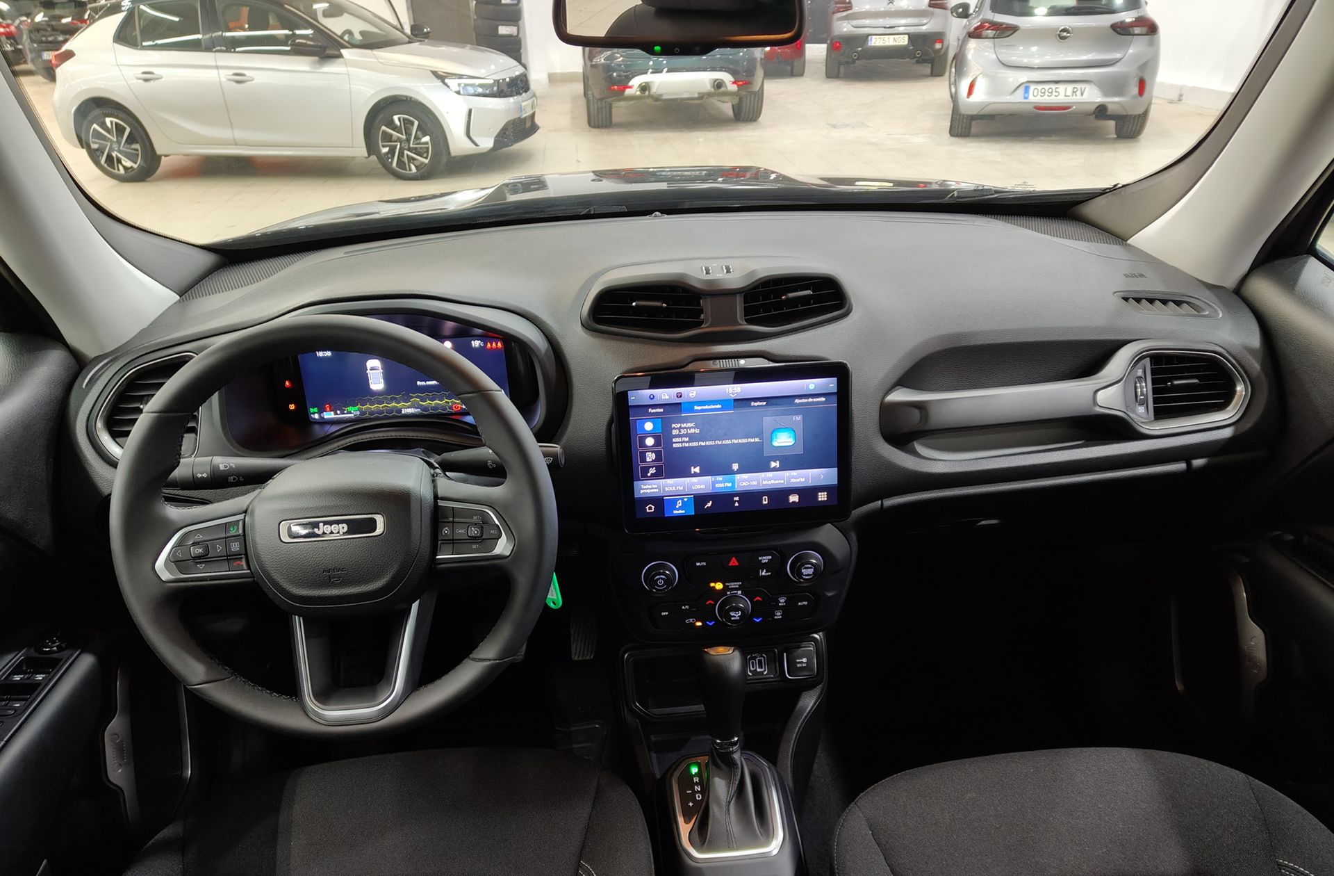 Jeep Renegade eHybrid 1.5 Limited ATX - foto 9