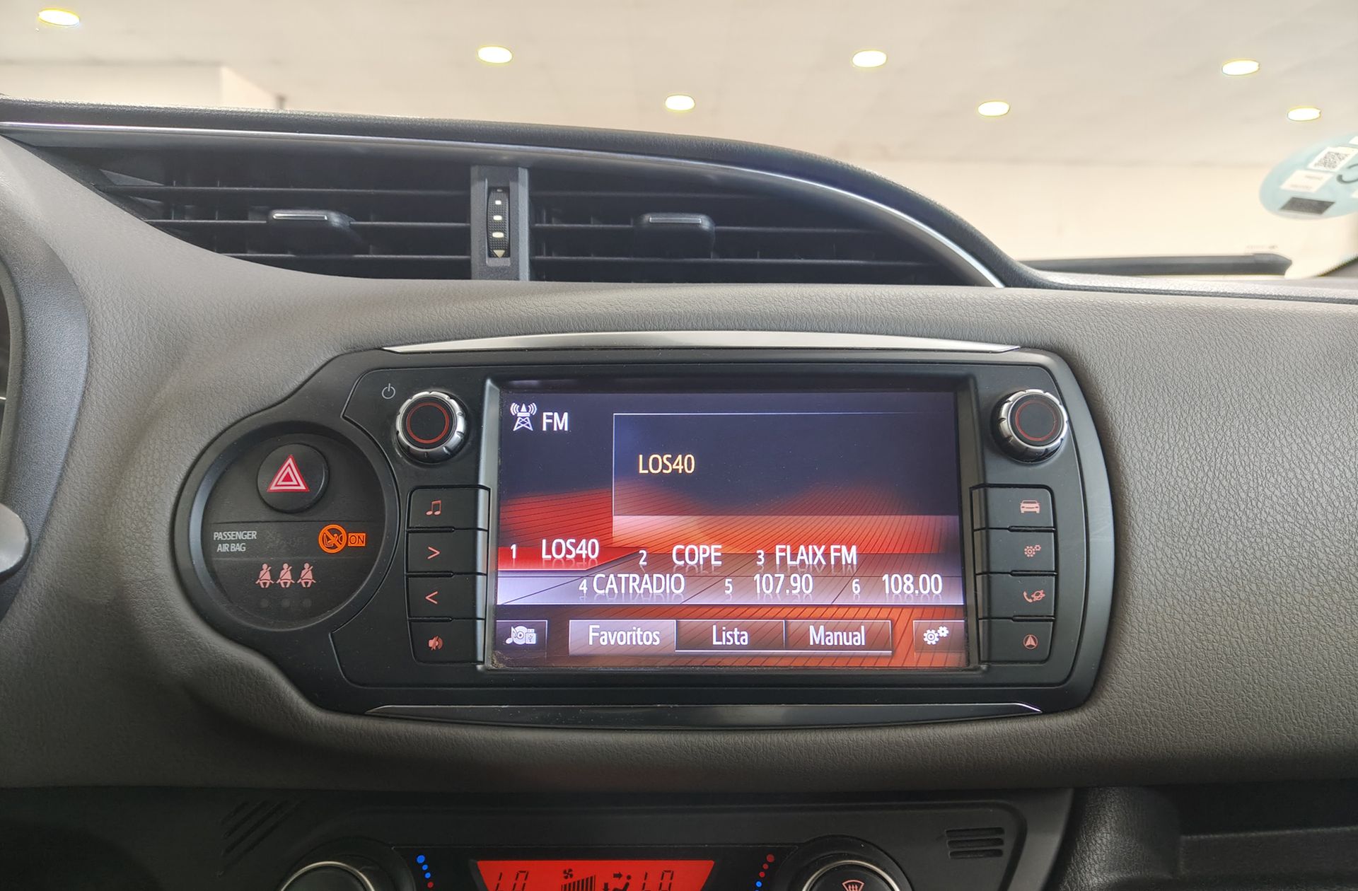 Toyota Yaris 1.3 100 Feel - foto 27