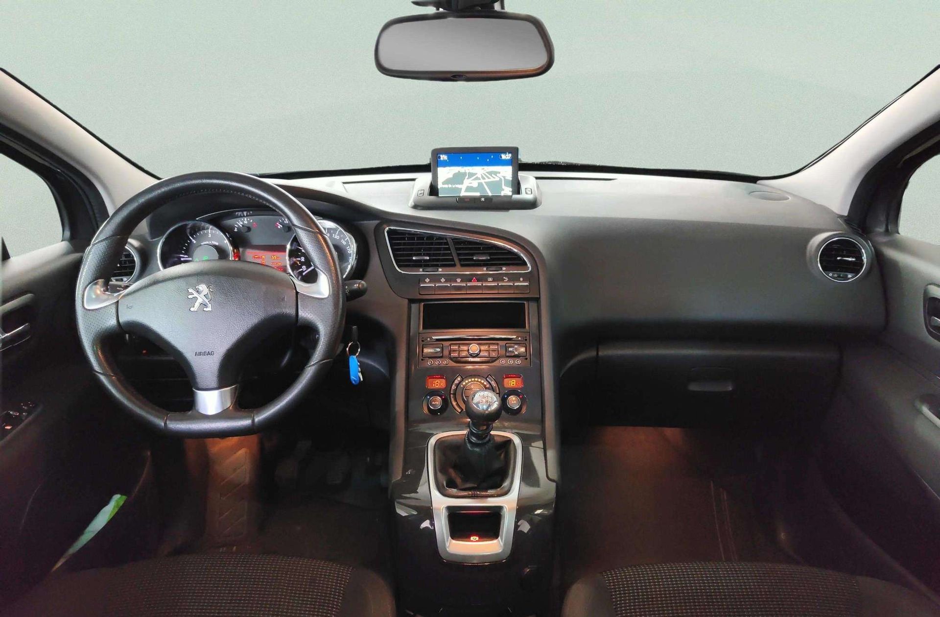 Peugeot 5008 2.0 BlueHDi Allure 7 plazas - foto 6