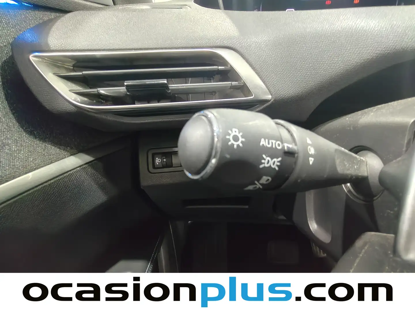 Foto Peugeot 5008 Peugeot 5008 PureTech 130 S&S Allure Pack EAT8 (130 CV) 7 Plazas