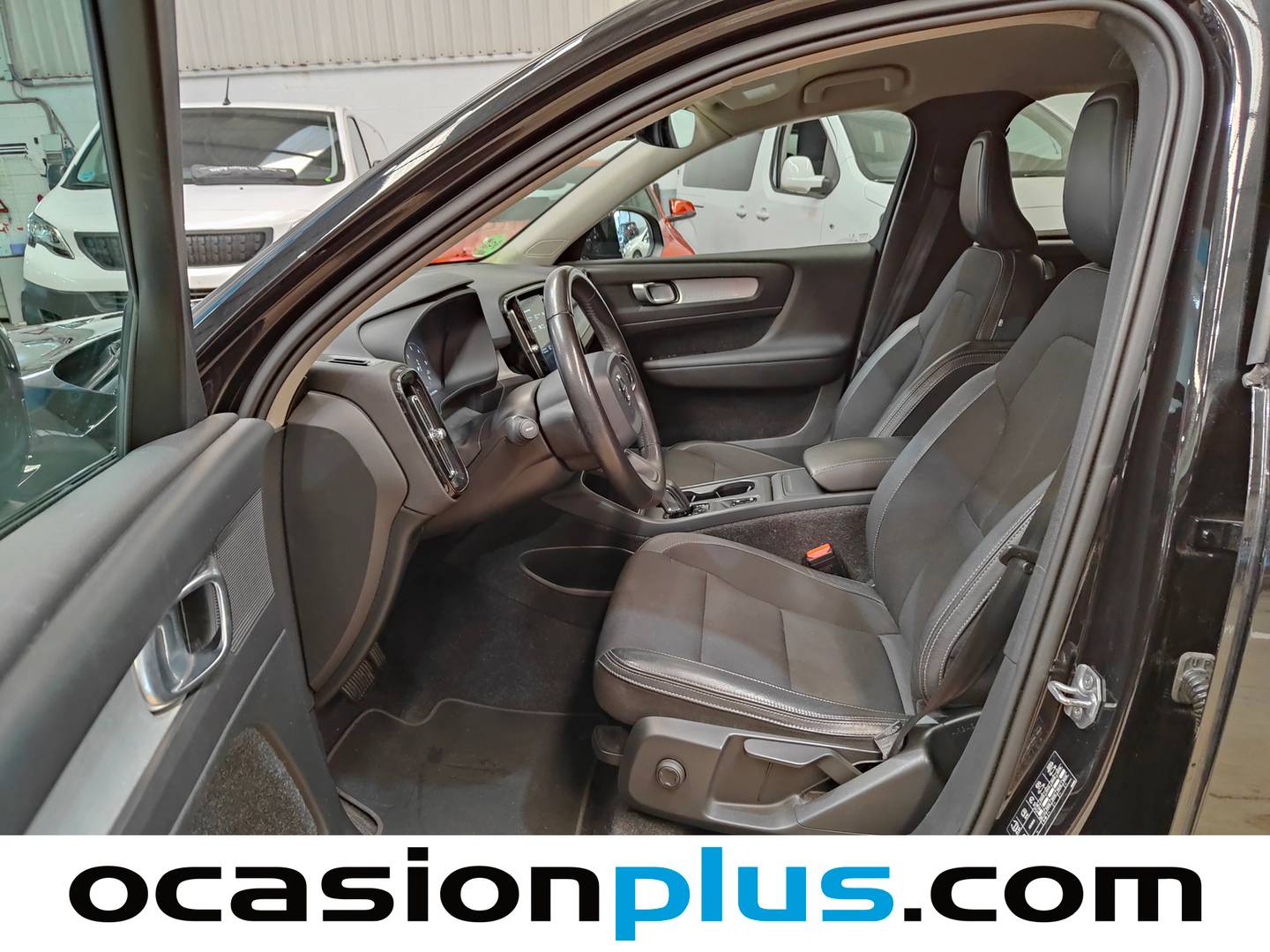 Foto asientos delanteros Volvo XC40 Volvo XC40 D3 Business Plus Auto  (150 CV)