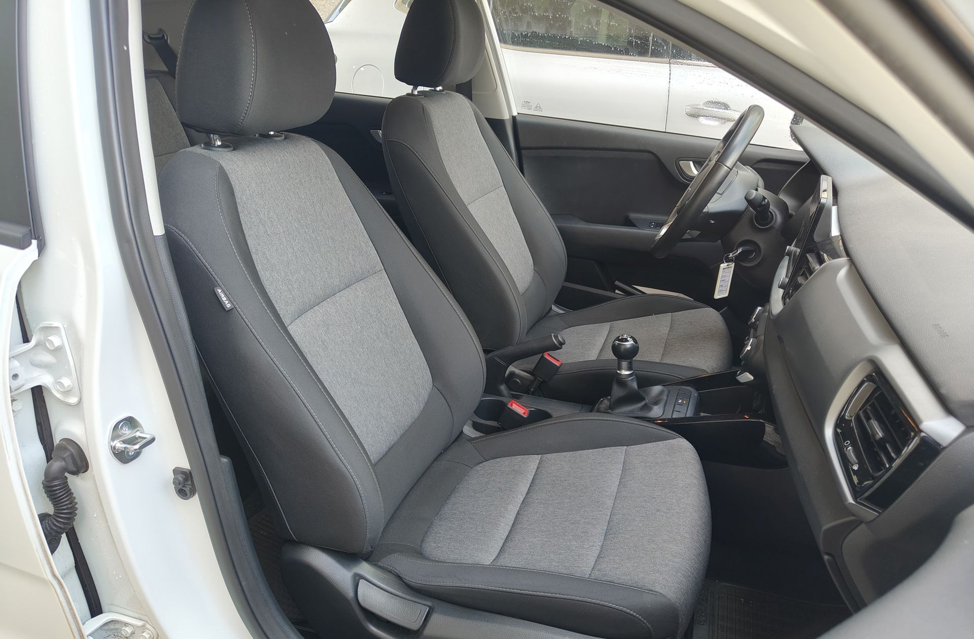 Kia Stonic 1.2 DPi Drive - foto 17