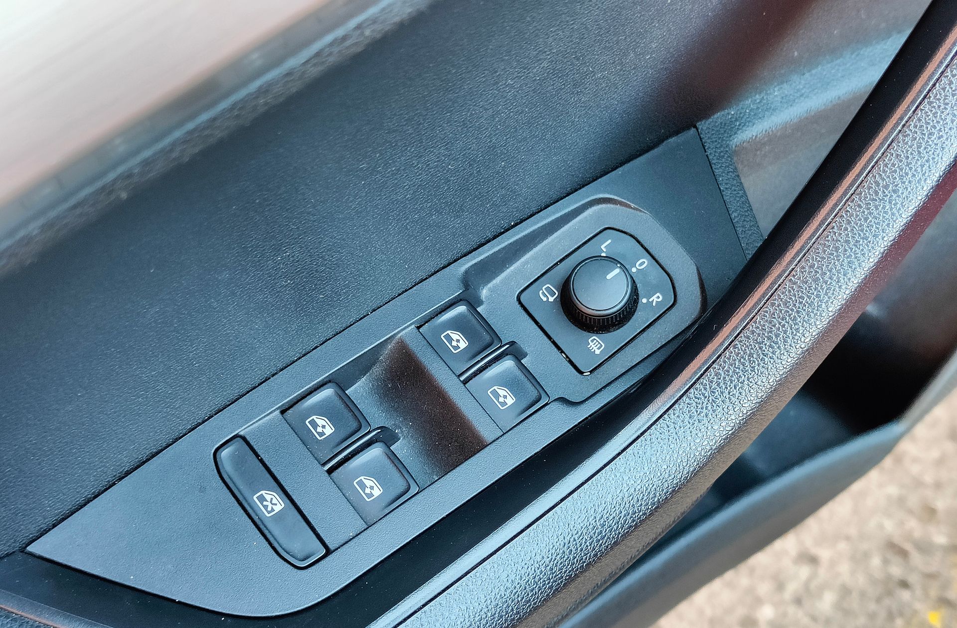 Škoda Karoq 1.5 TSI ACT Ambition DSG - foto 39