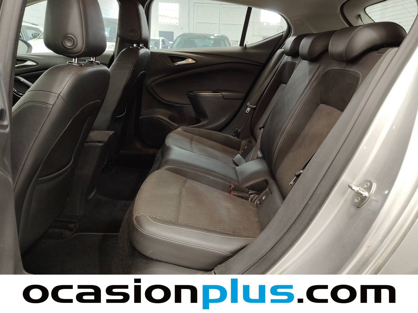Foto asientos traseros Opel Astra Opel Astra 1.6 CDTI Excellence (136 CV)