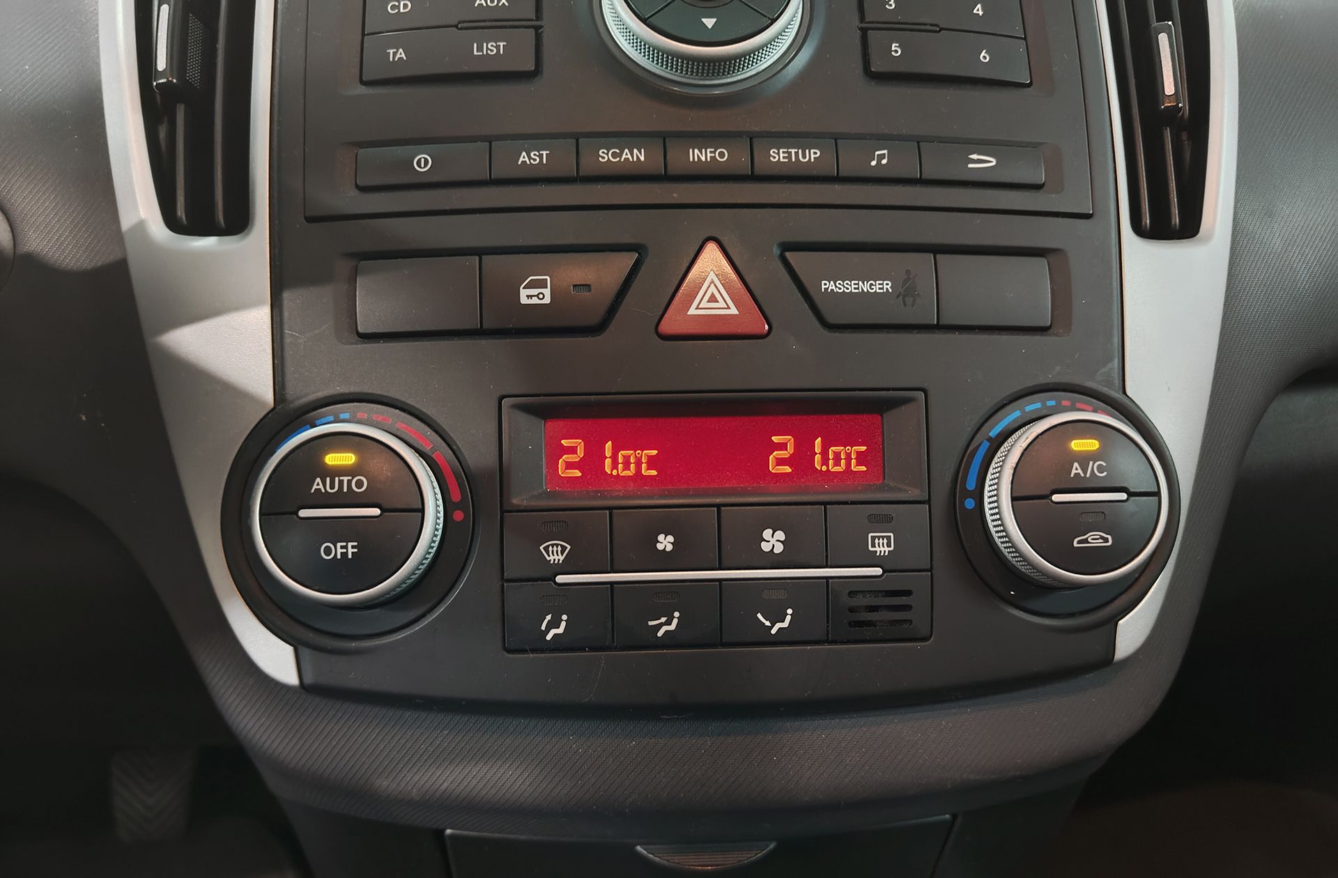 Kia Ceed 1.4 Cvvt Drive Plus - foto 25
