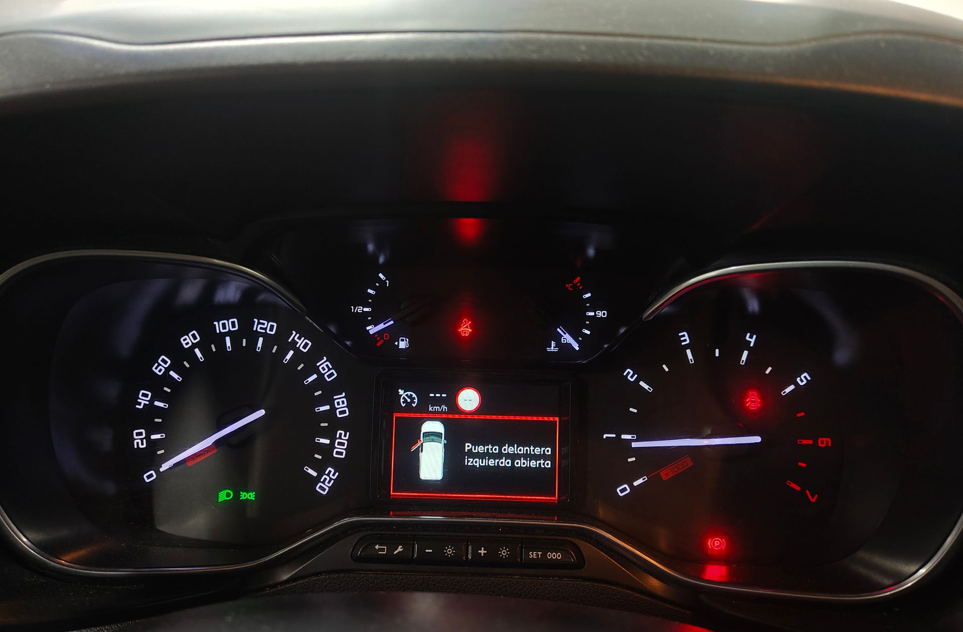 Citroën Berlingo BlueHDi 100 Talla M Shine - foto 22