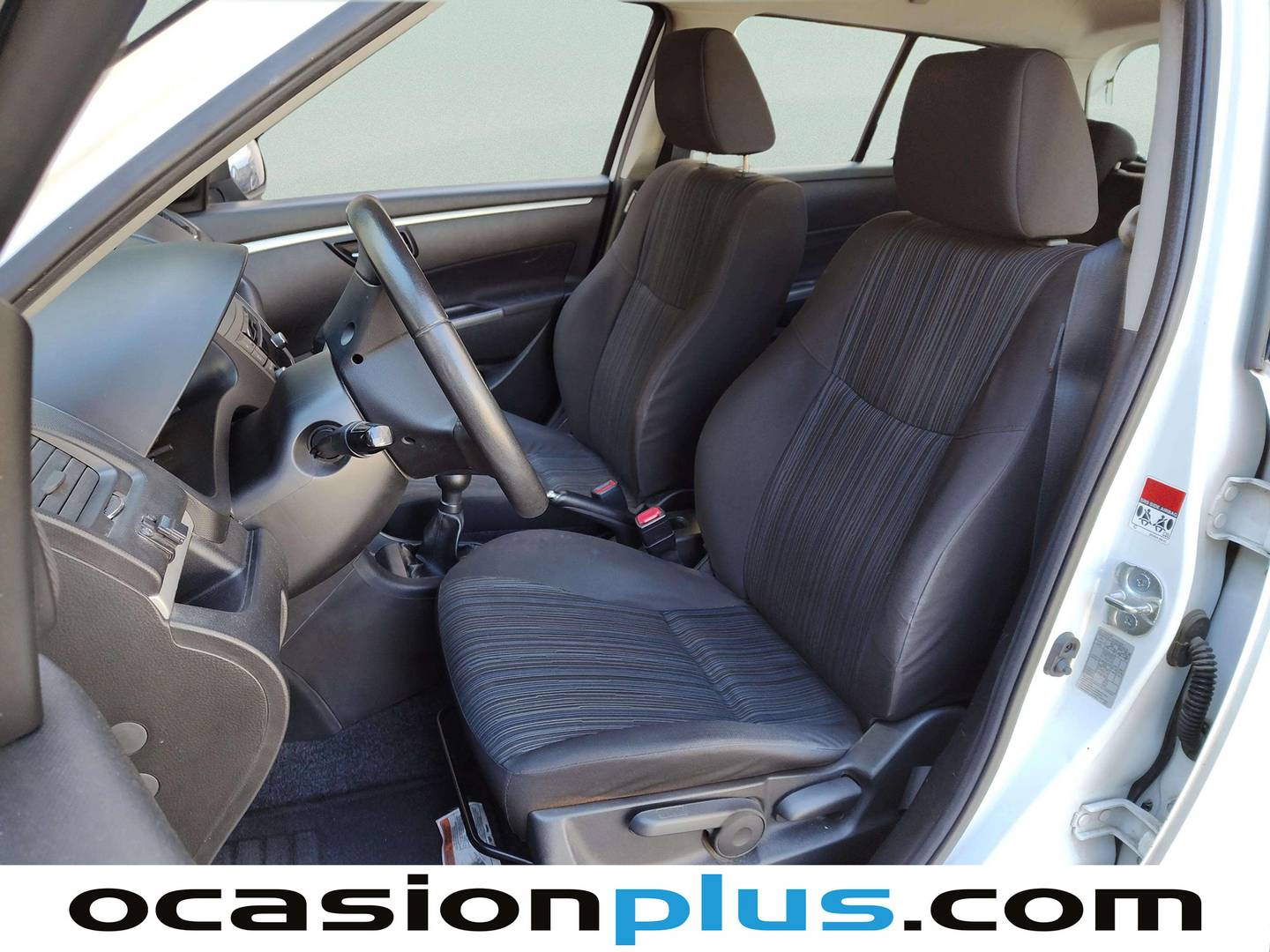 Foto asientos delanteros Suzuki Swift SUZUKI Swift 1.2 GLX SR 5p