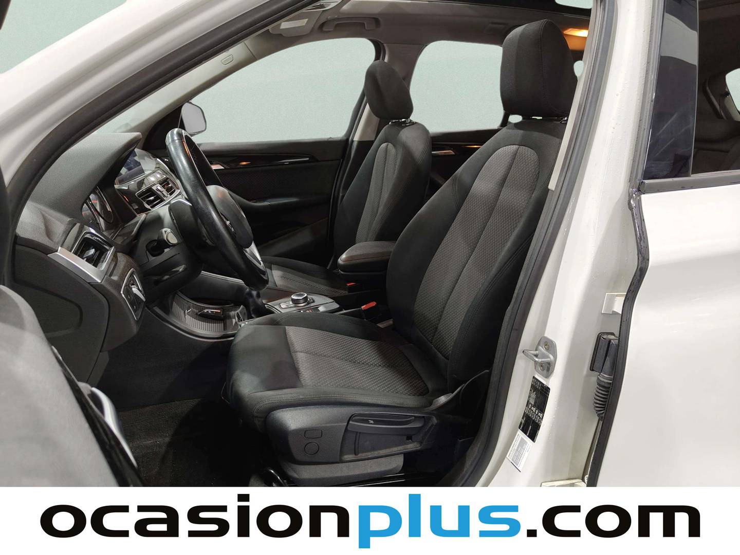 Foto BMW X1 BMW X1 sDrive18i  (140 CV)