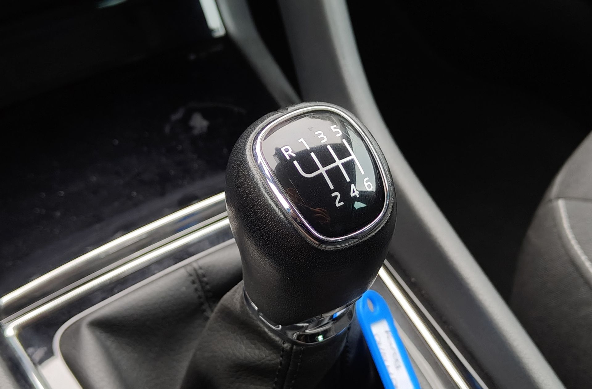 Škoda Karoq 2.0 TDI Selection - foto 5