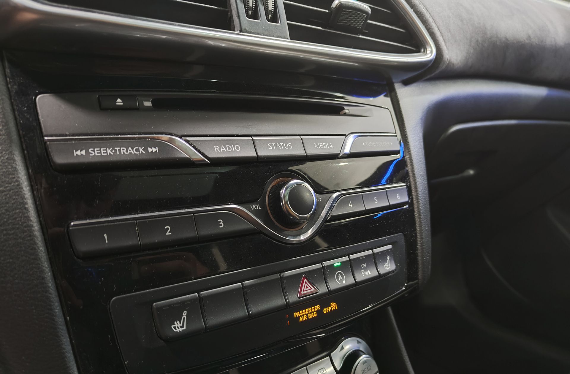 Infiniti Q30 1.5D Sport - foto 9