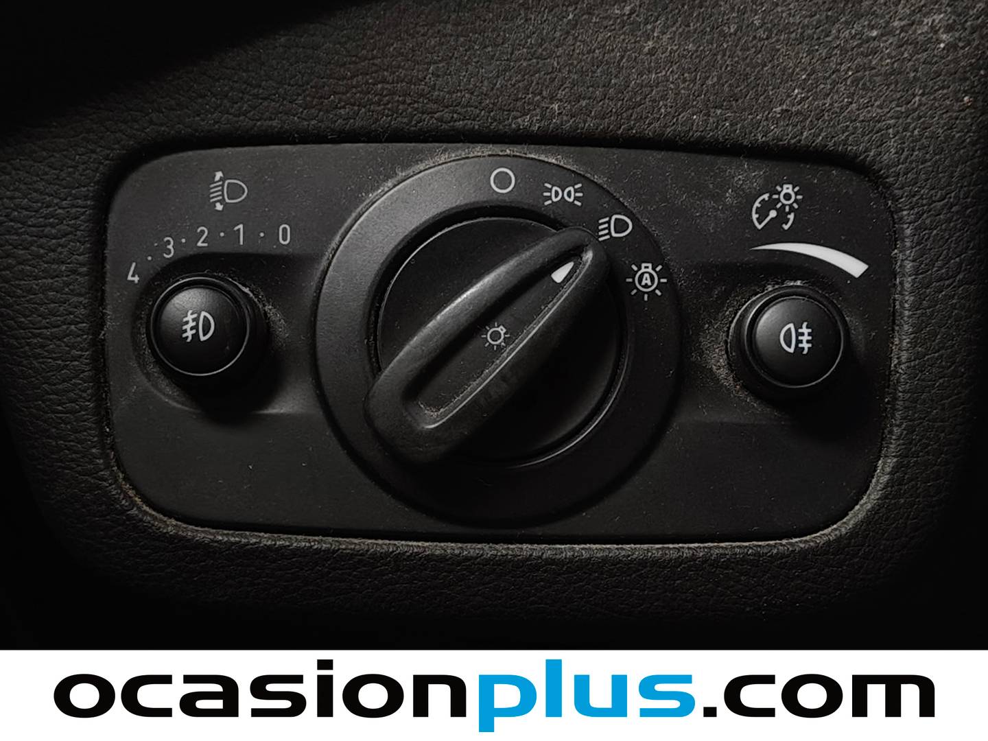 Equipamiento del Ford Kuga Ford Kuga 2.0 TDCI S&S Titanium 4x2 (150 CV)