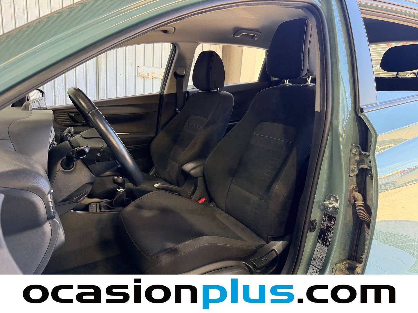 Foto asientos delanteros Hyundai Bayon Hyundai Bayon 1.2 MPI Maxx (79 CV)