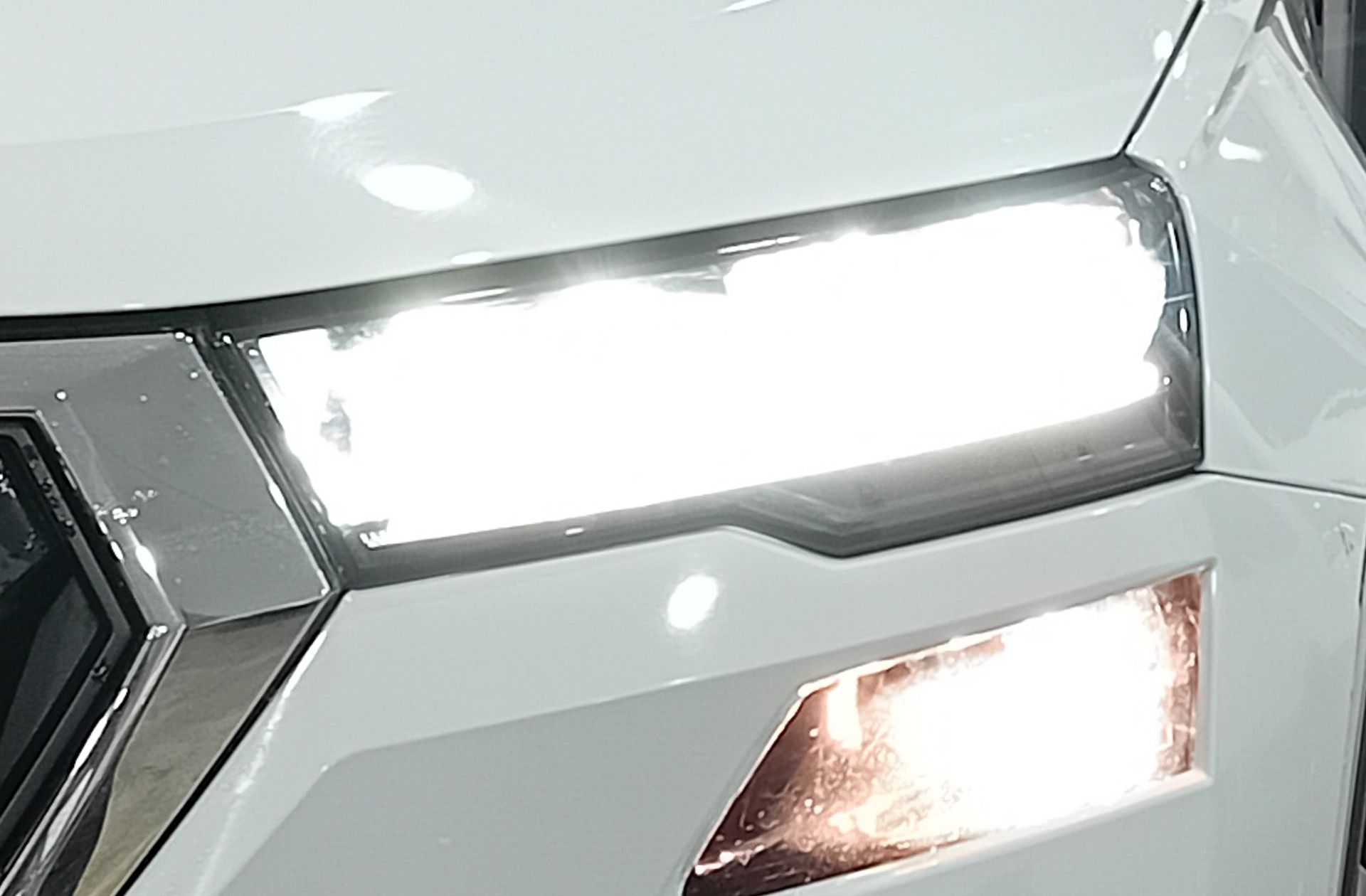 Škoda Karoq 2.0 TDI Selection - foto 13