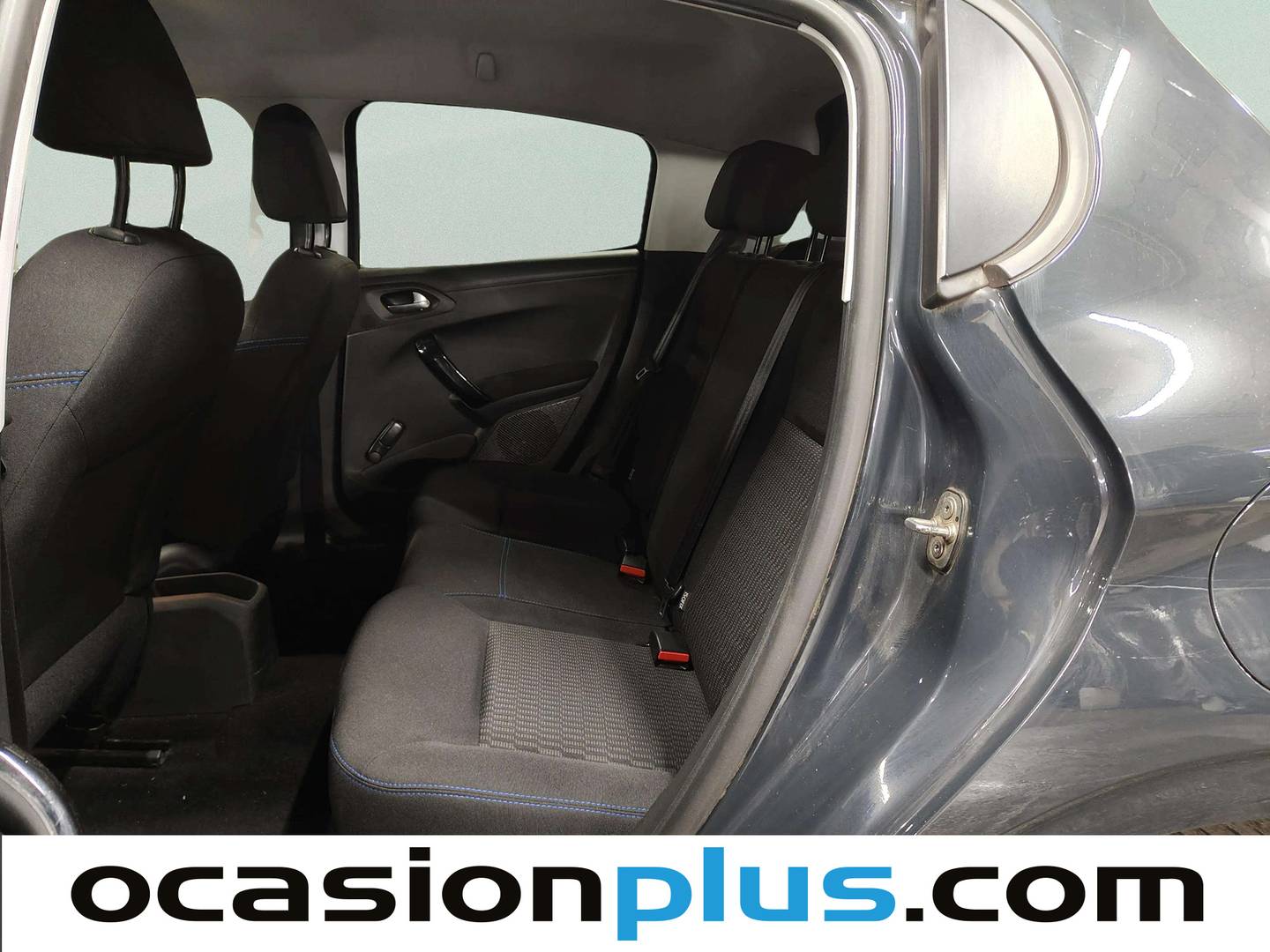 Foto asientos traseros Peugeot 208 Peugeot 208 PureTech Signature (82 CV)