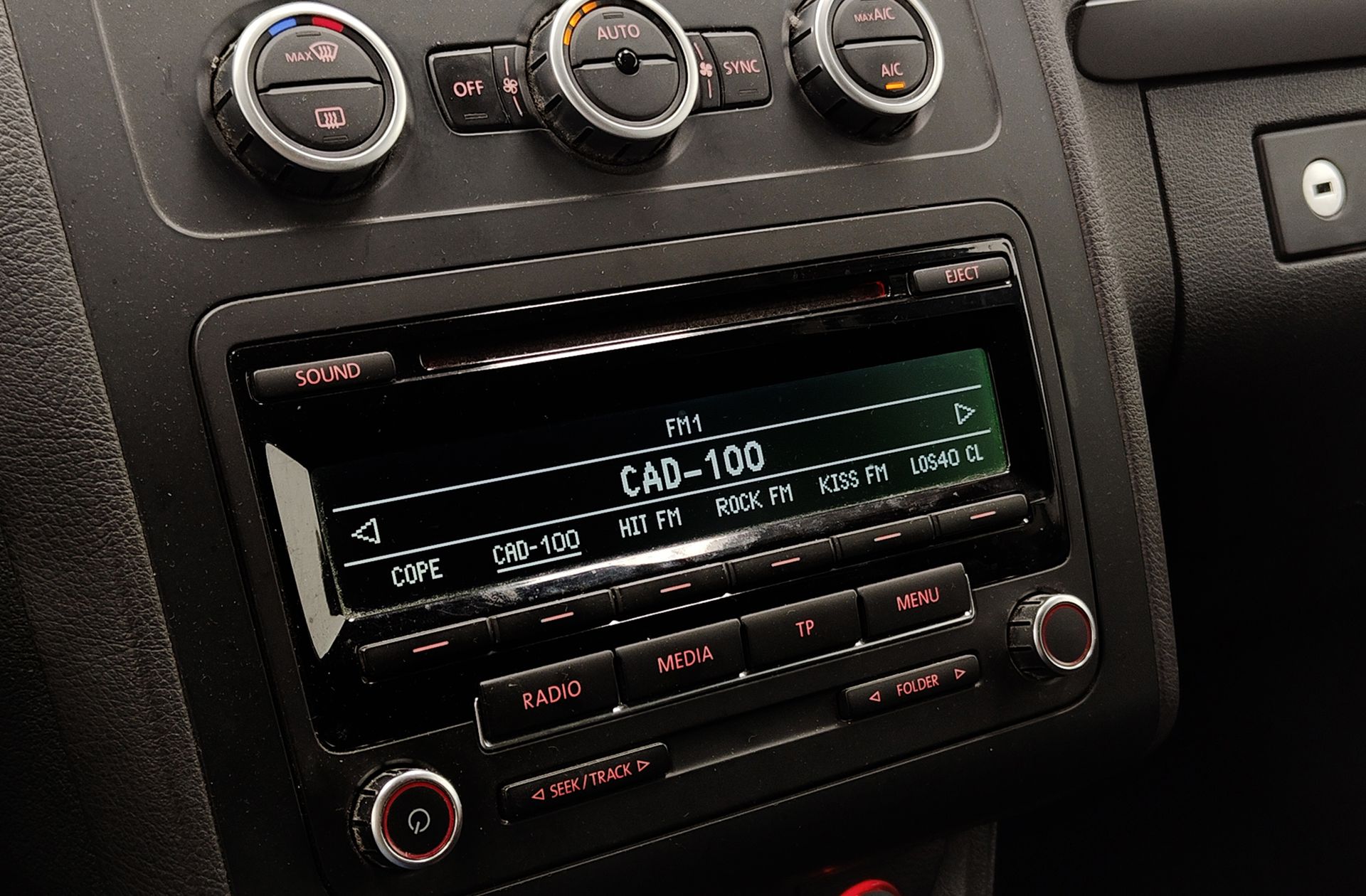 Volkswagen Touran Edition 1.6 TDI 7 plazas - foto 29