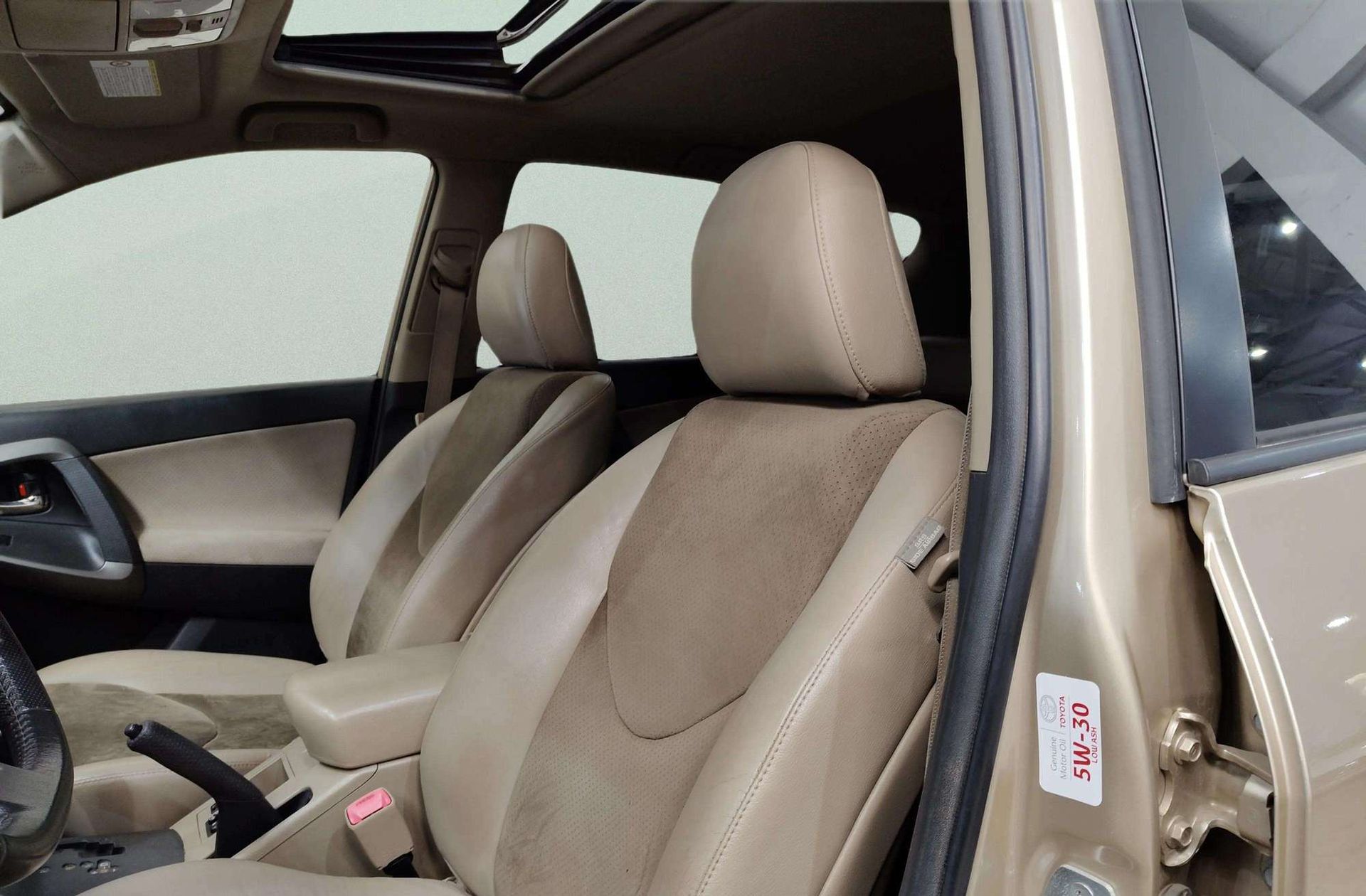 Toyota RAV4 2.2 D-4D Executive 4x4 - foto 7