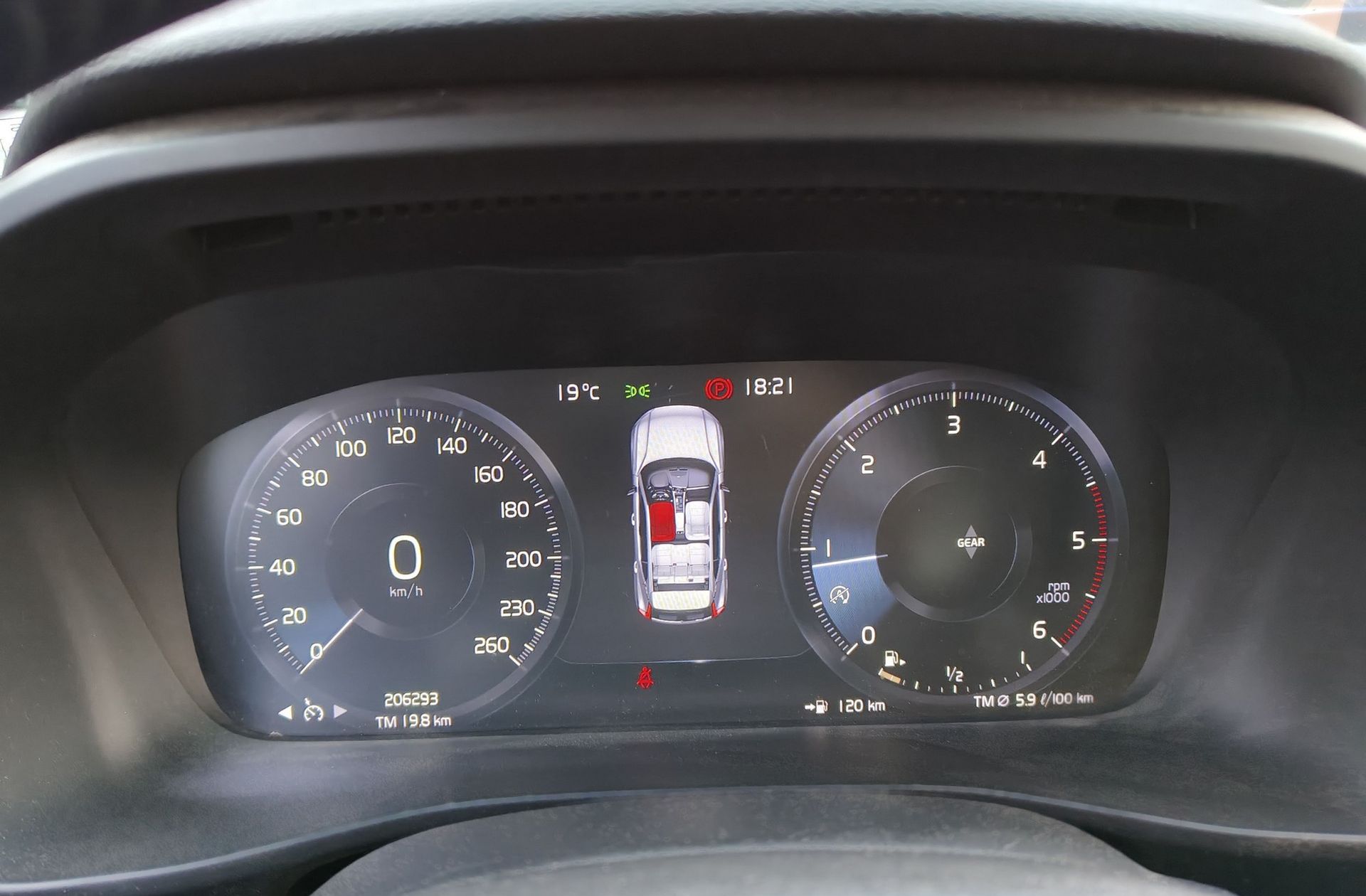 Volvo XC40 D3 - foto 22